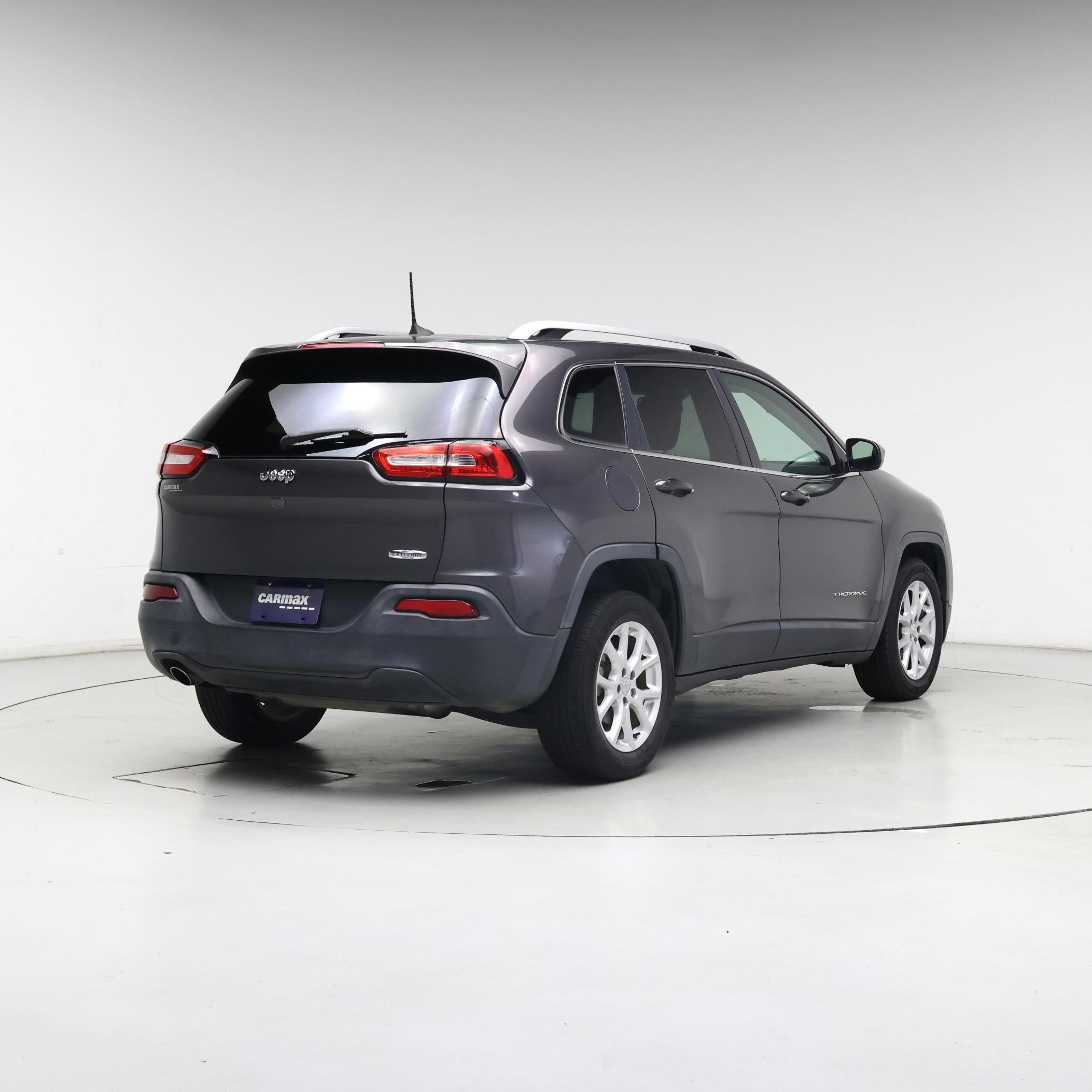 Thumbnail: 2016 Jeep Cherokee - 8