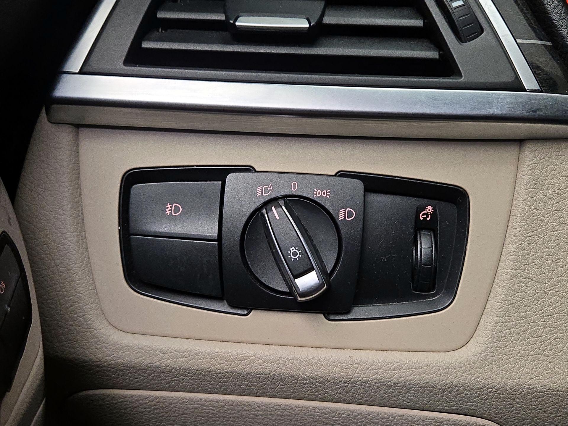 Thumbnail: 2017 BMW 3 Series - 13