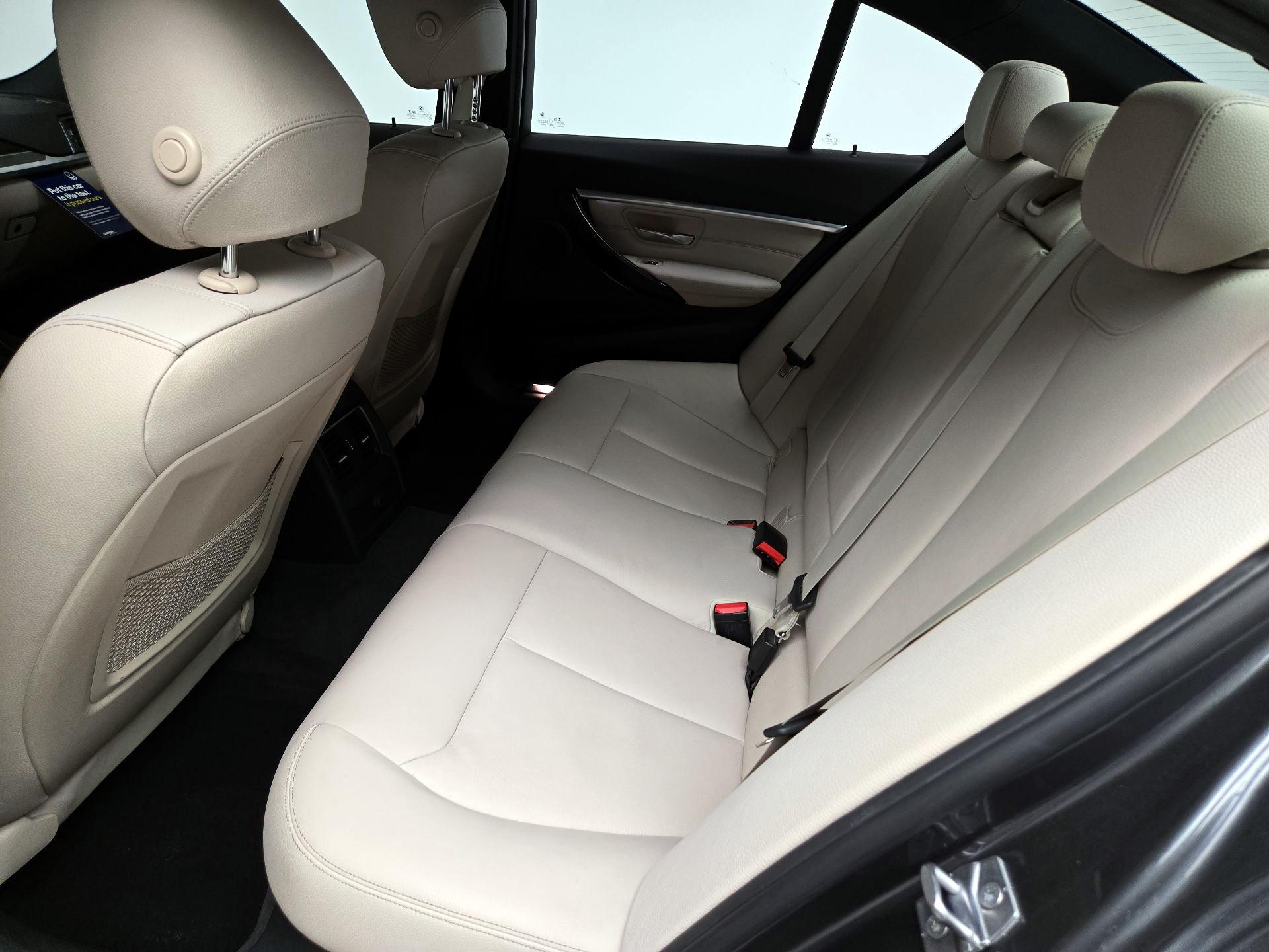 Thumbnail: 2017 BMW 3 Series - 19