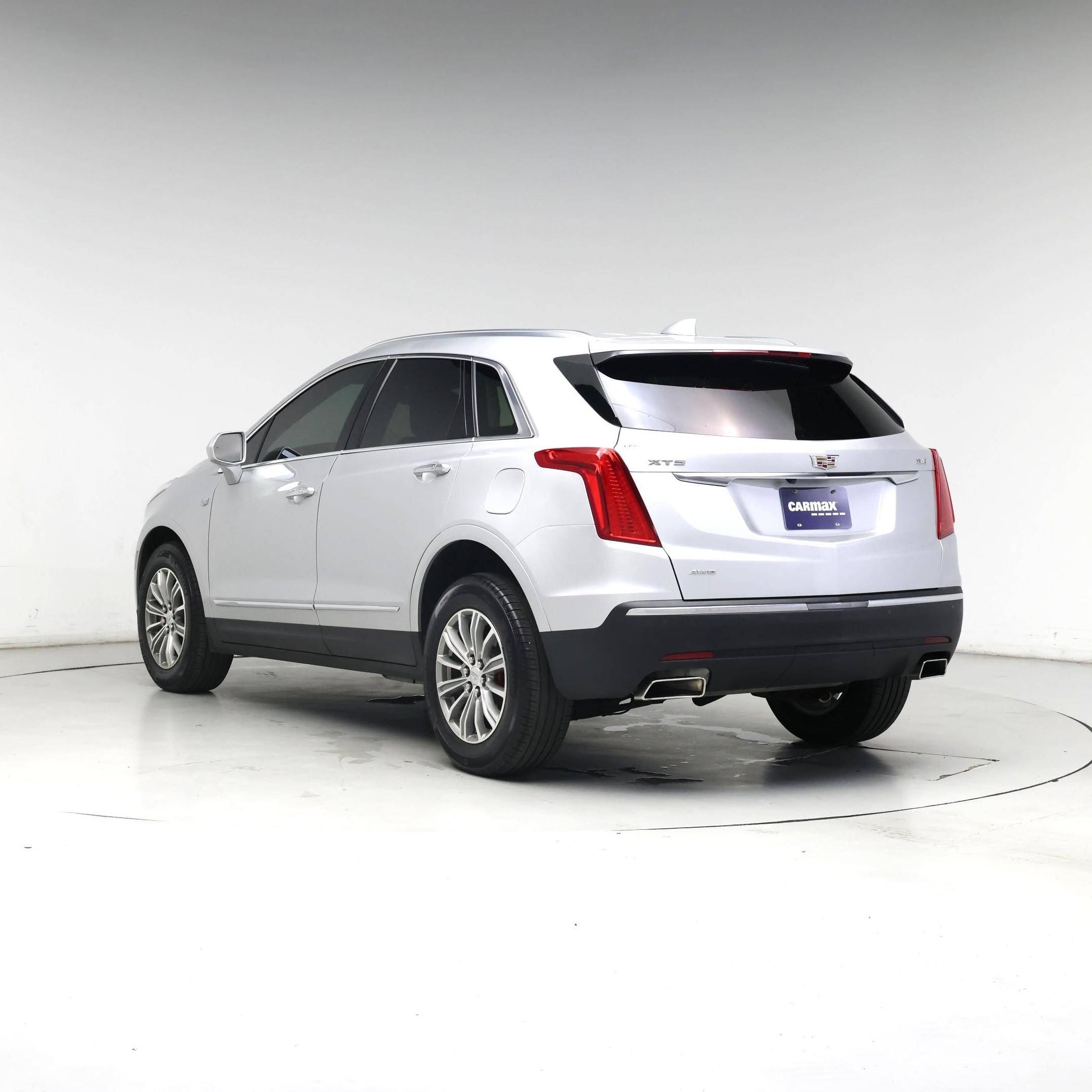 Thumbnail: 2018 Cadillac XT5 - 2