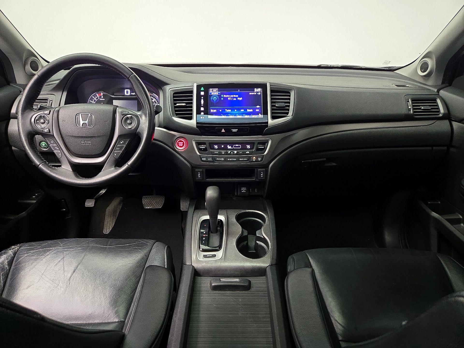 Thumbnail: 2016 Honda Pilot - 9