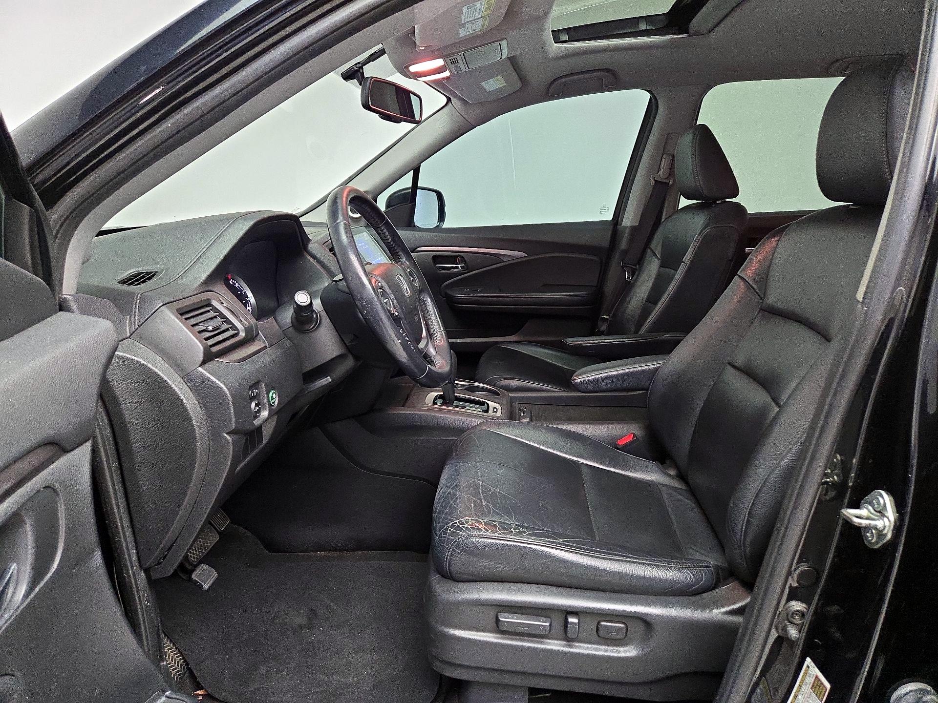 Thumbnail: 2016 Honda Pilot - 11