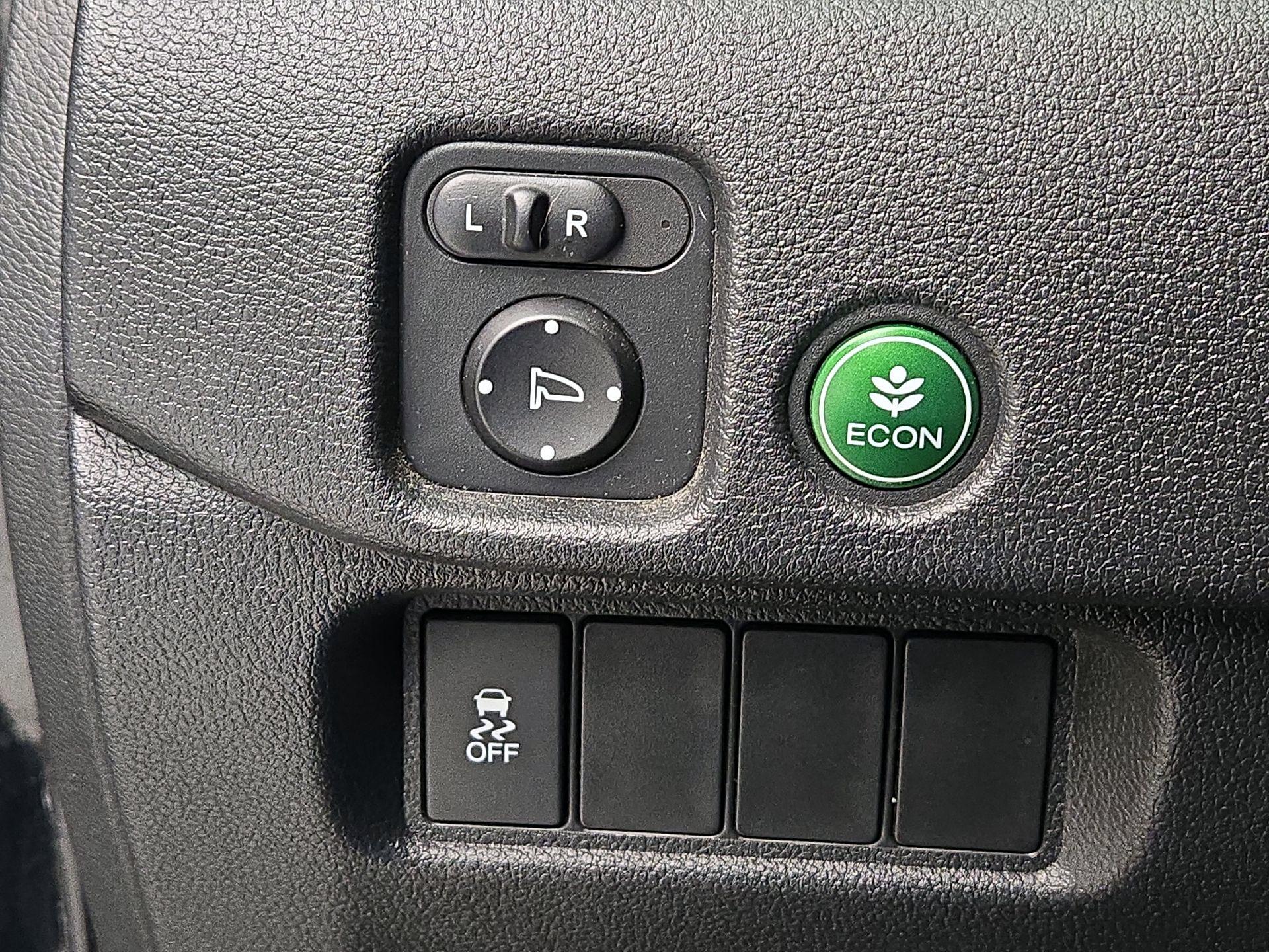 Thumbnail: 2016 Honda Pilot - 13