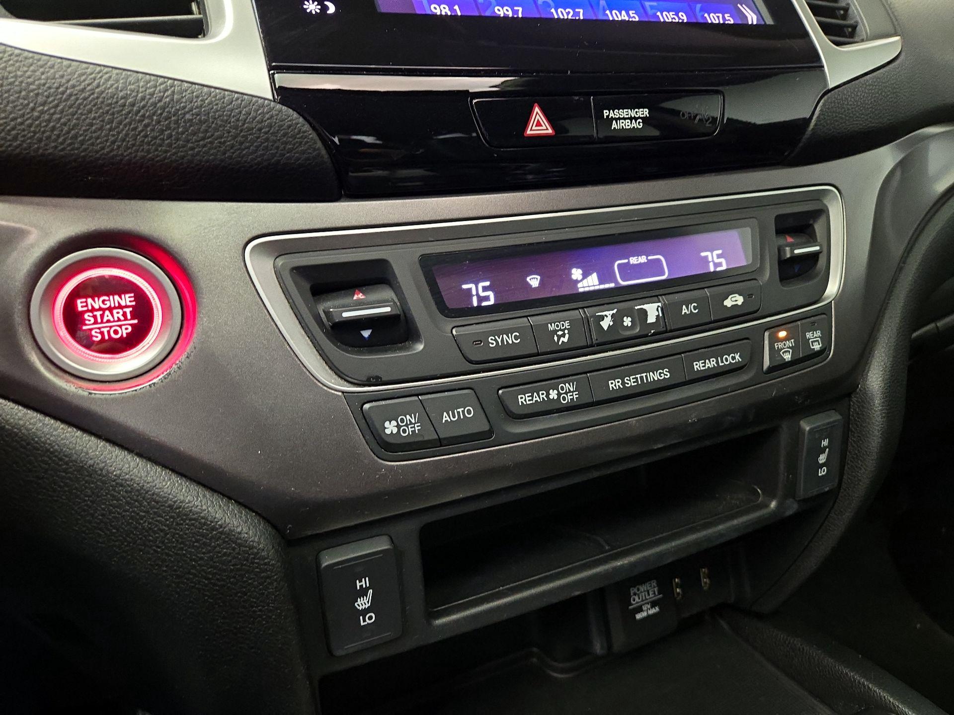 Thumbnail: 2016 Honda Pilot - 16