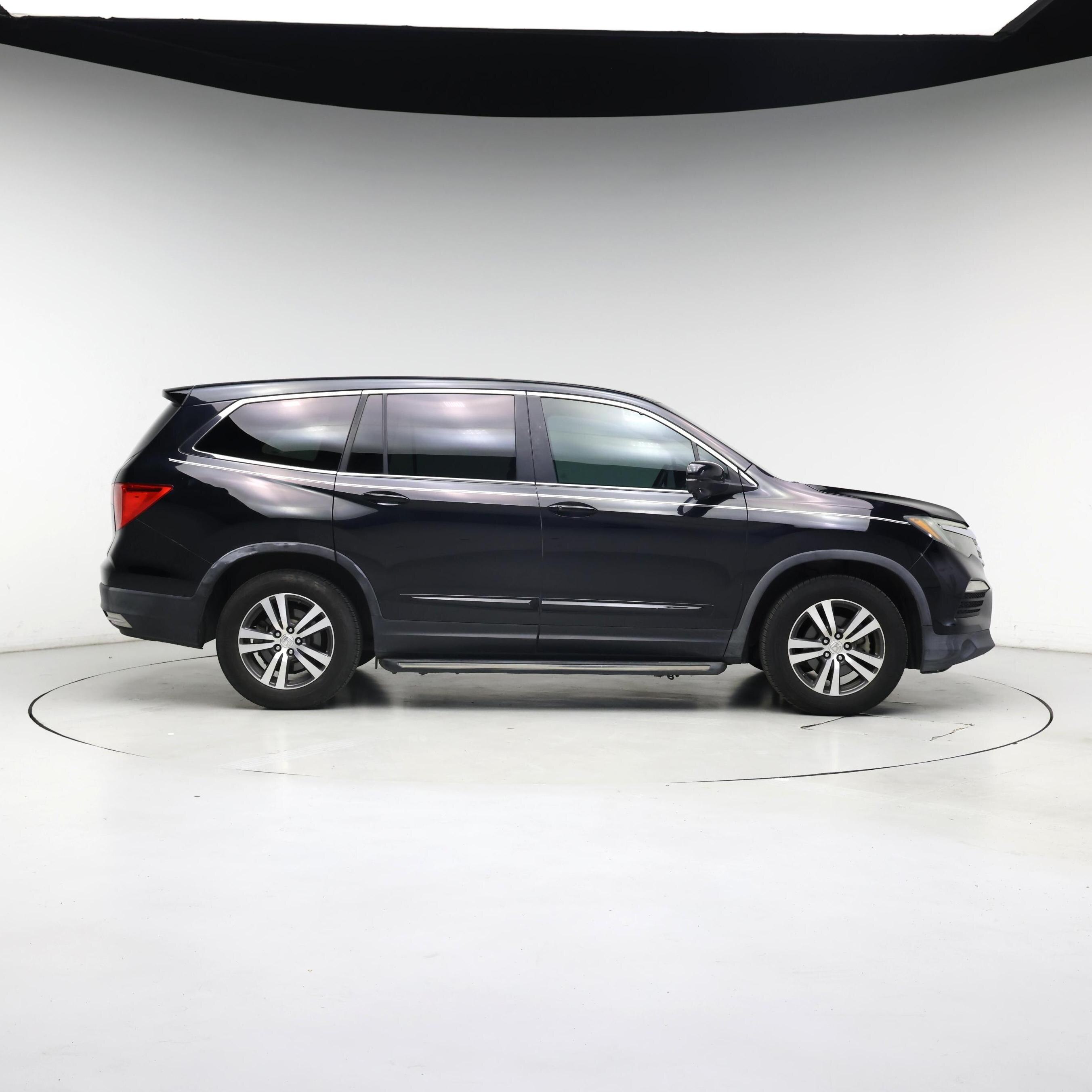 Thumbnail: 2016 Honda Pilot - 7