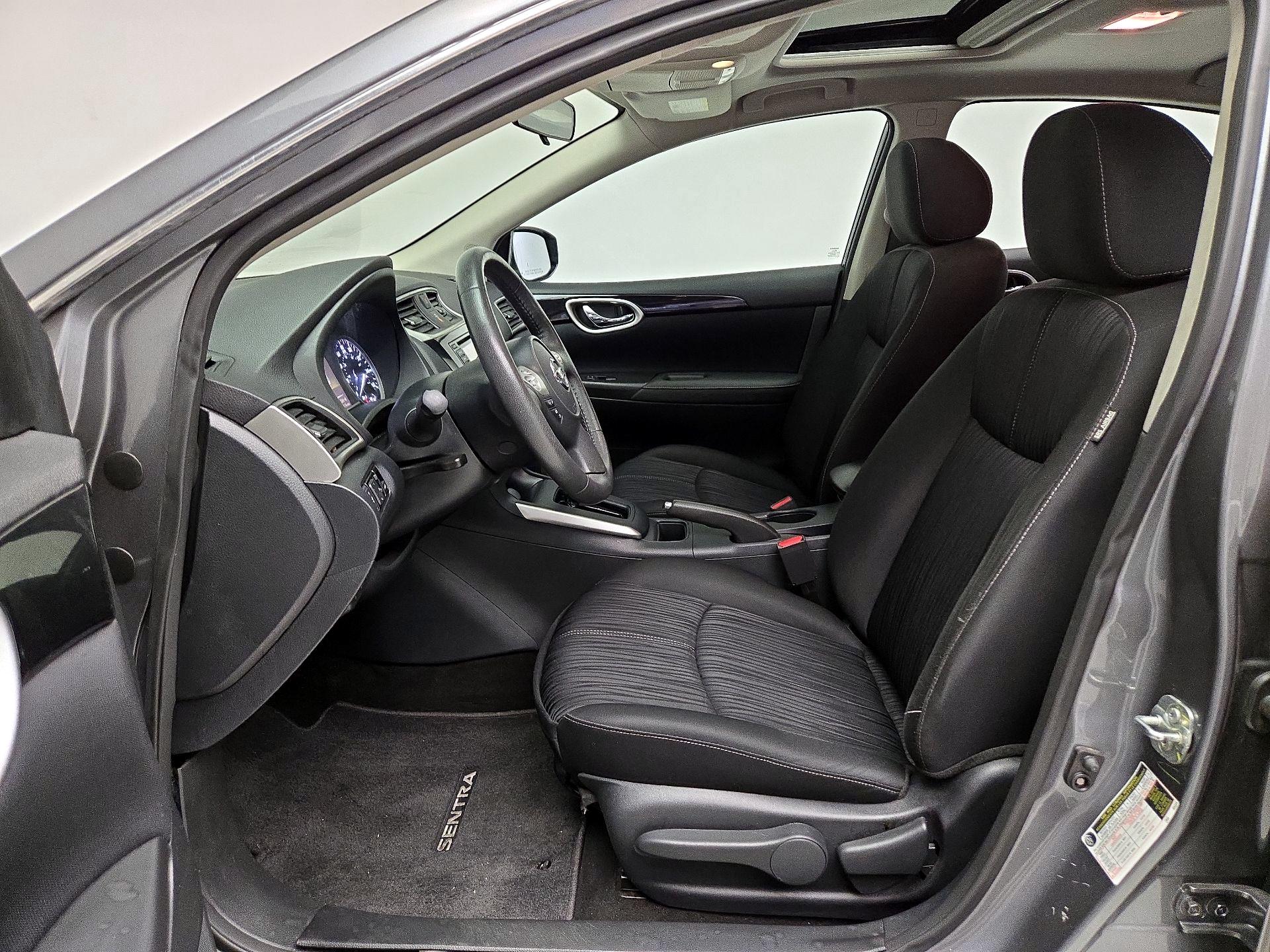 Thumbnail: 2017 Nissan Sentra - 11