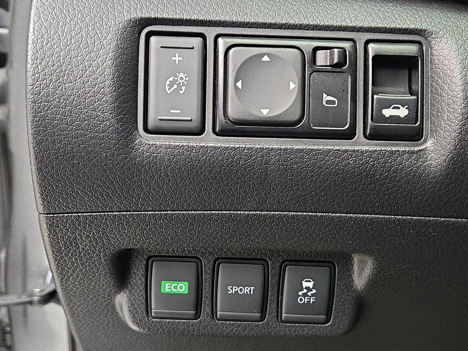 Thumbnail: 2017 Nissan Sentra - 13