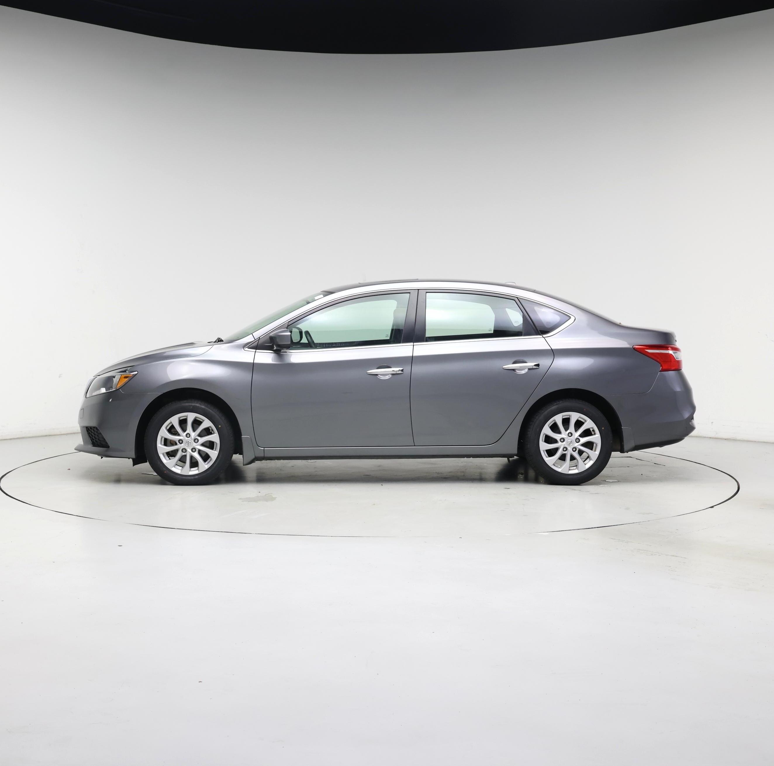 Thumbnail: 2017 Nissan Sentra - 3