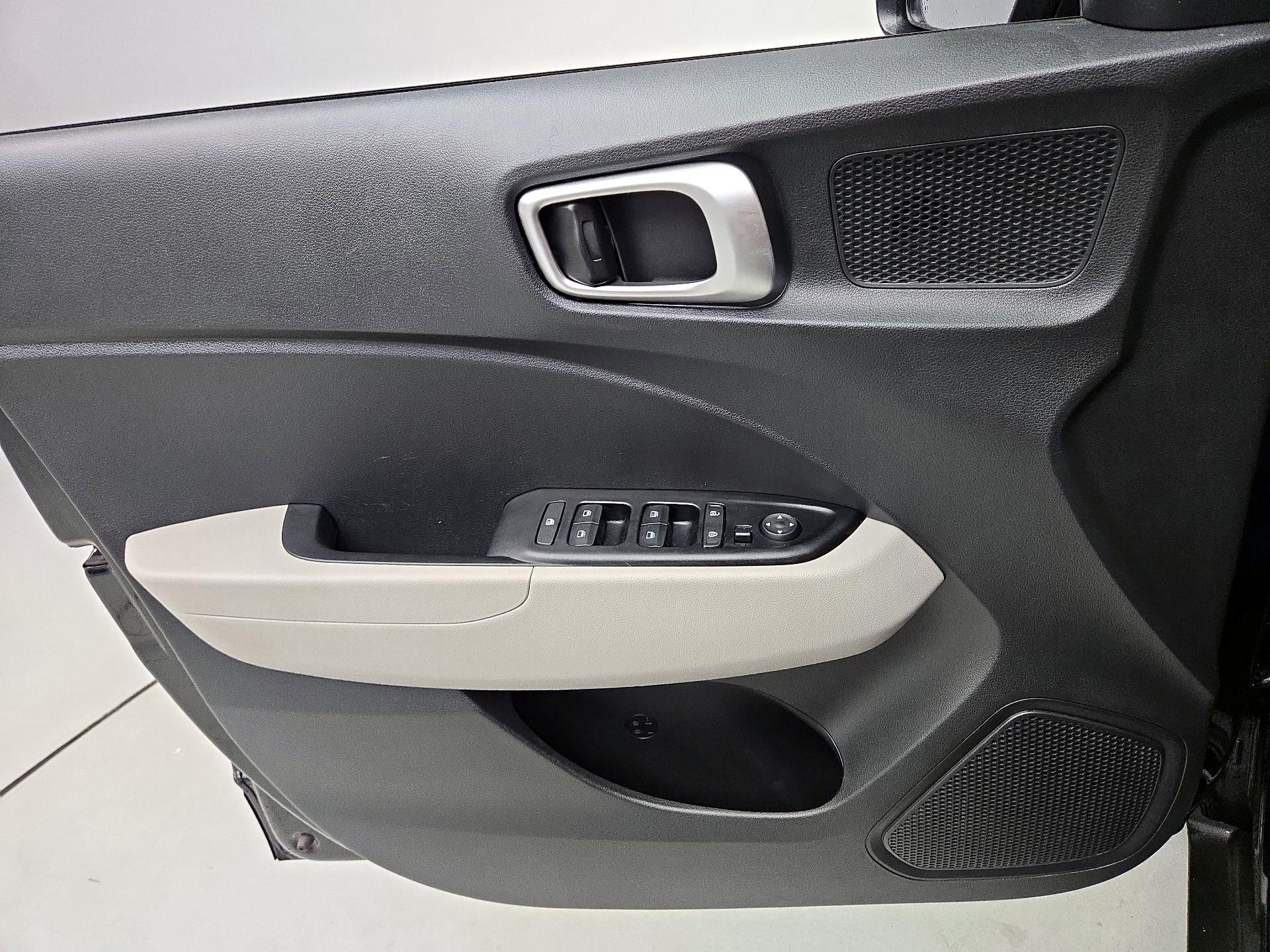 Thumbnail: 2024 Hyundai Venue - 12