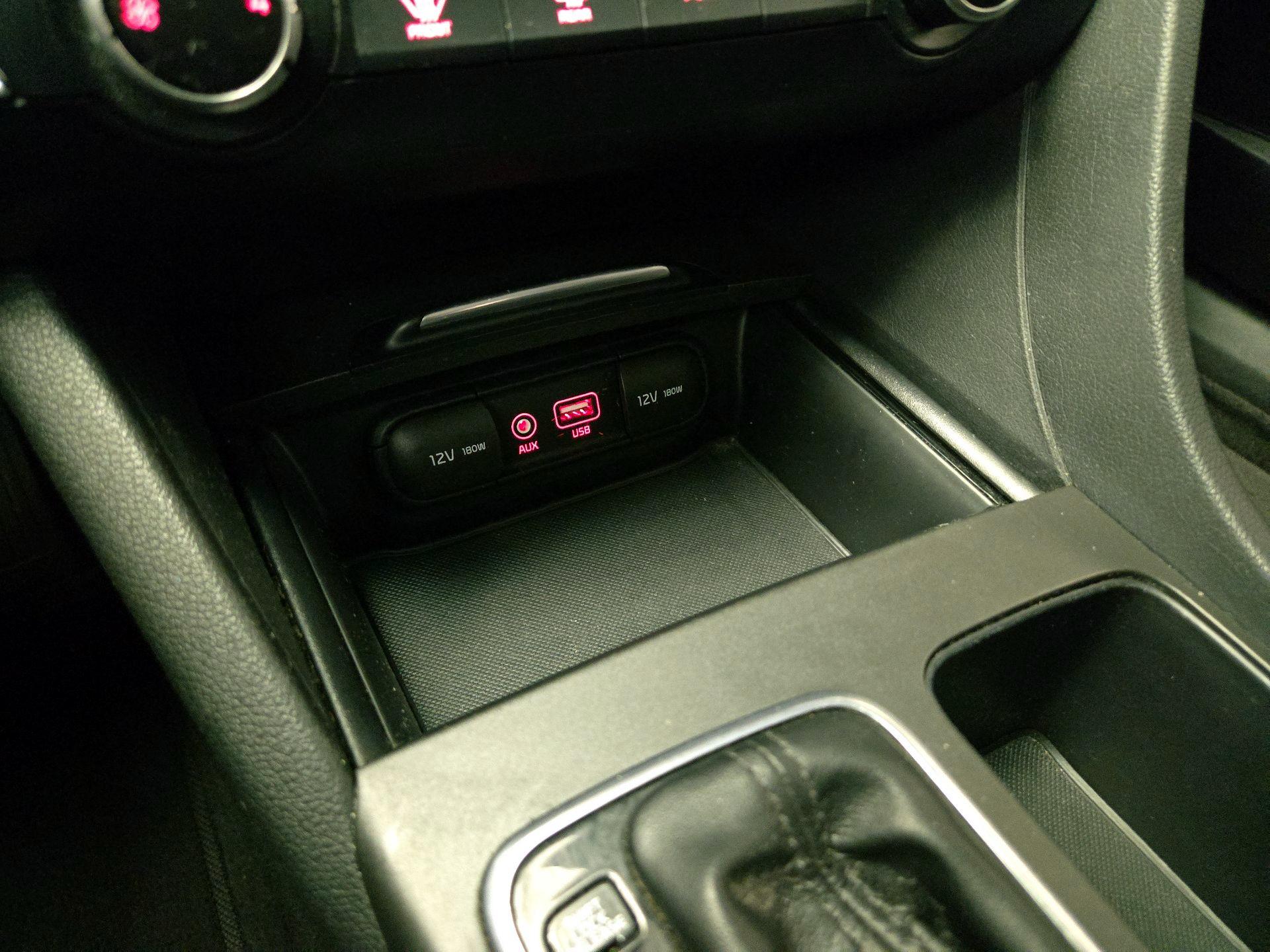 Thumbnail: 2018 Kia Optima - 18