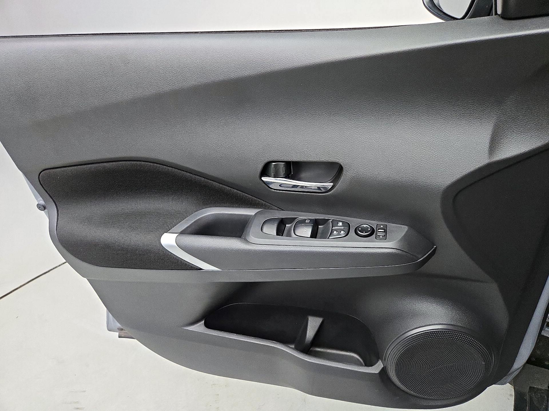 Thumbnail: 2022 Nissan Kicks - 12