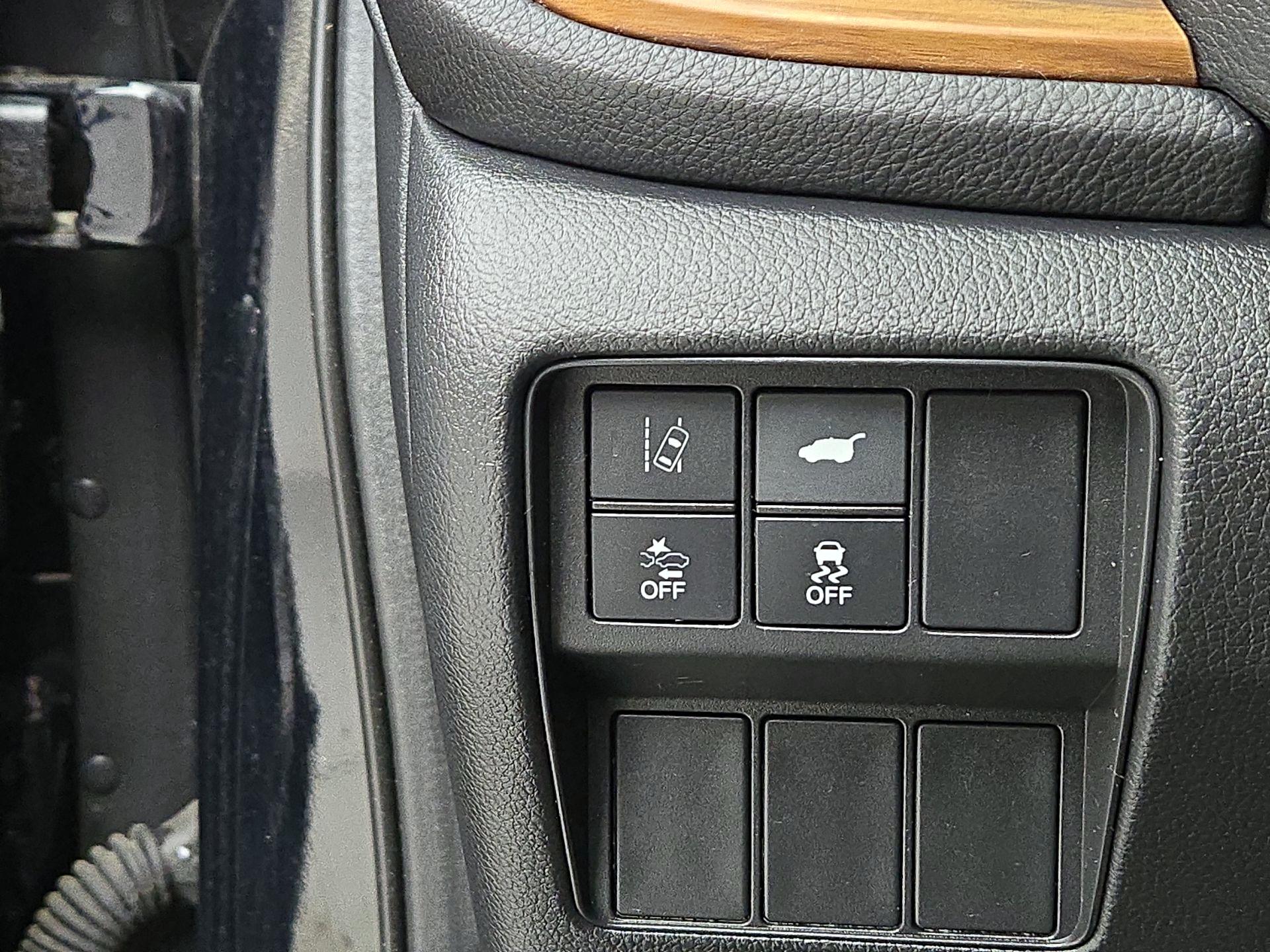 Thumbnail: 2017 Honda CR-V - 13