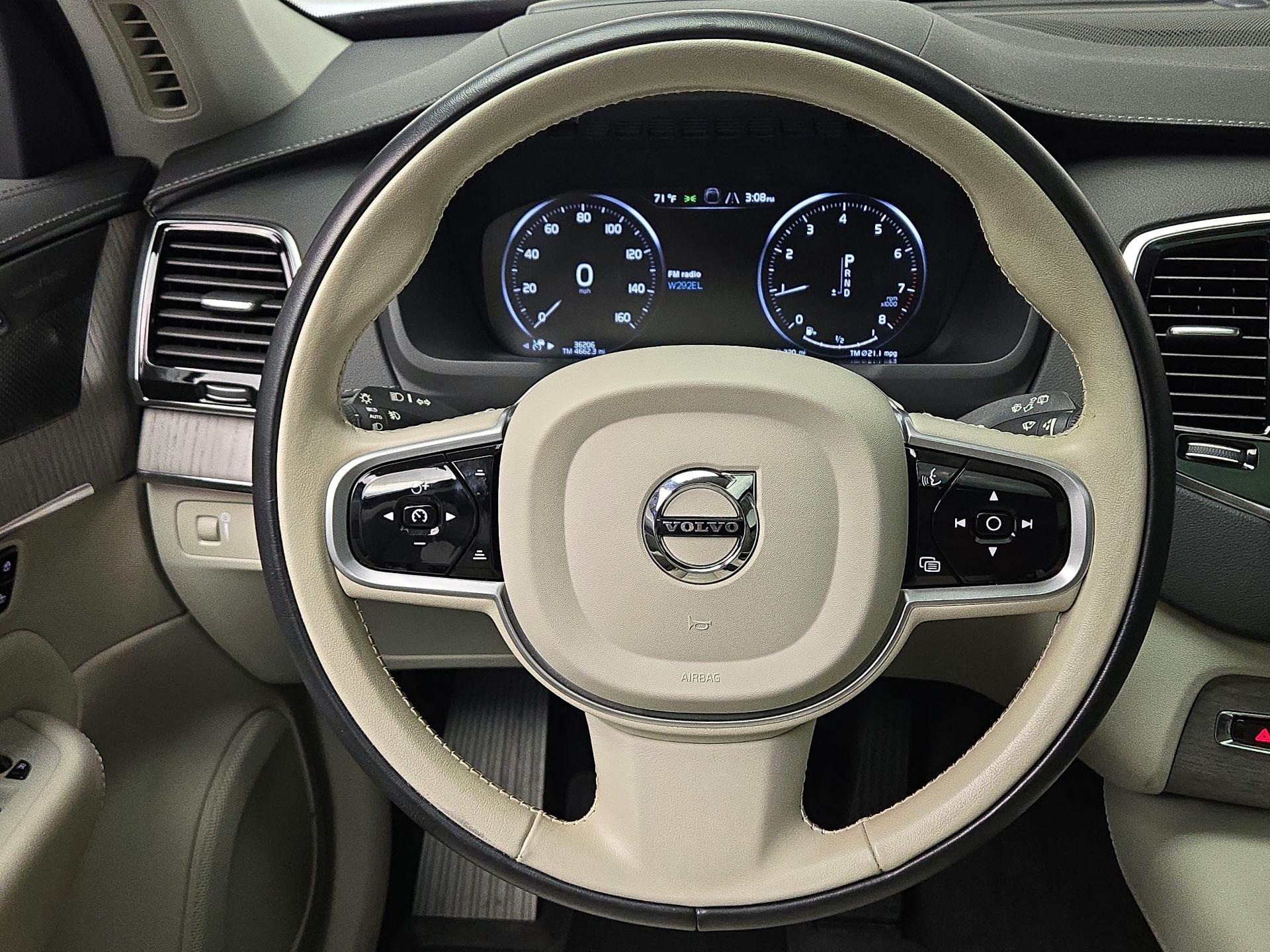 Thumbnail: 2022 Volvo XC90 - 10