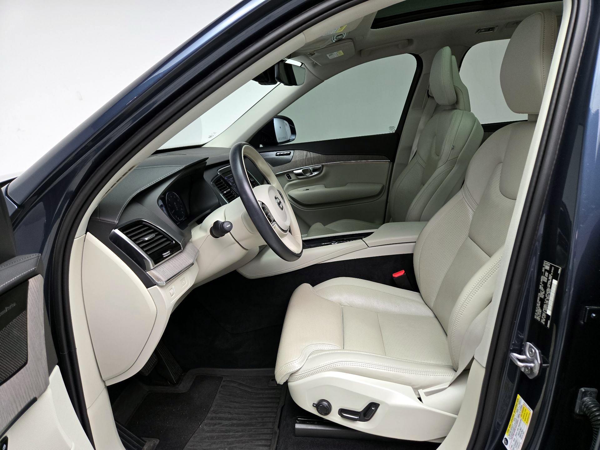 Thumbnail: 2022 Volvo XC90 - 11