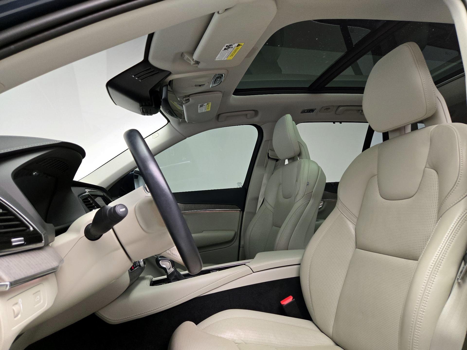 Thumbnail: 2022 Volvo XC90 - 20