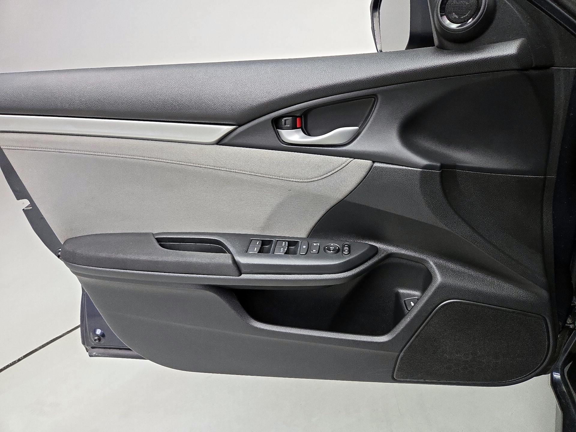 Thumbnail: 2017 Honda Civic - 12