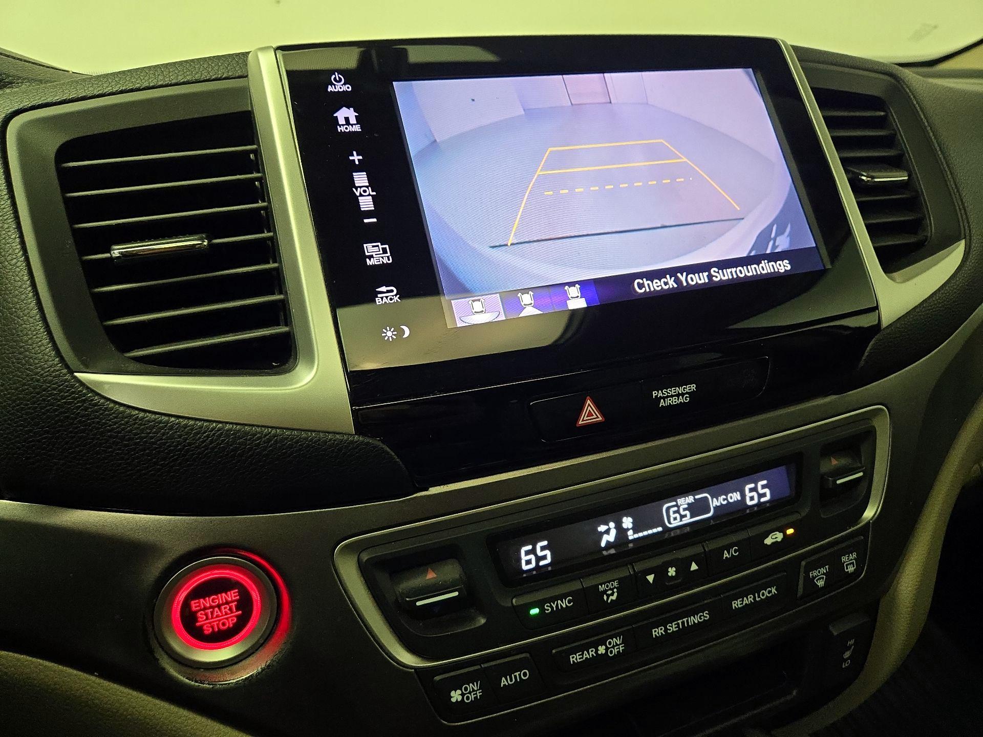 Thumbnail: 2018 Honda Pilot - 14