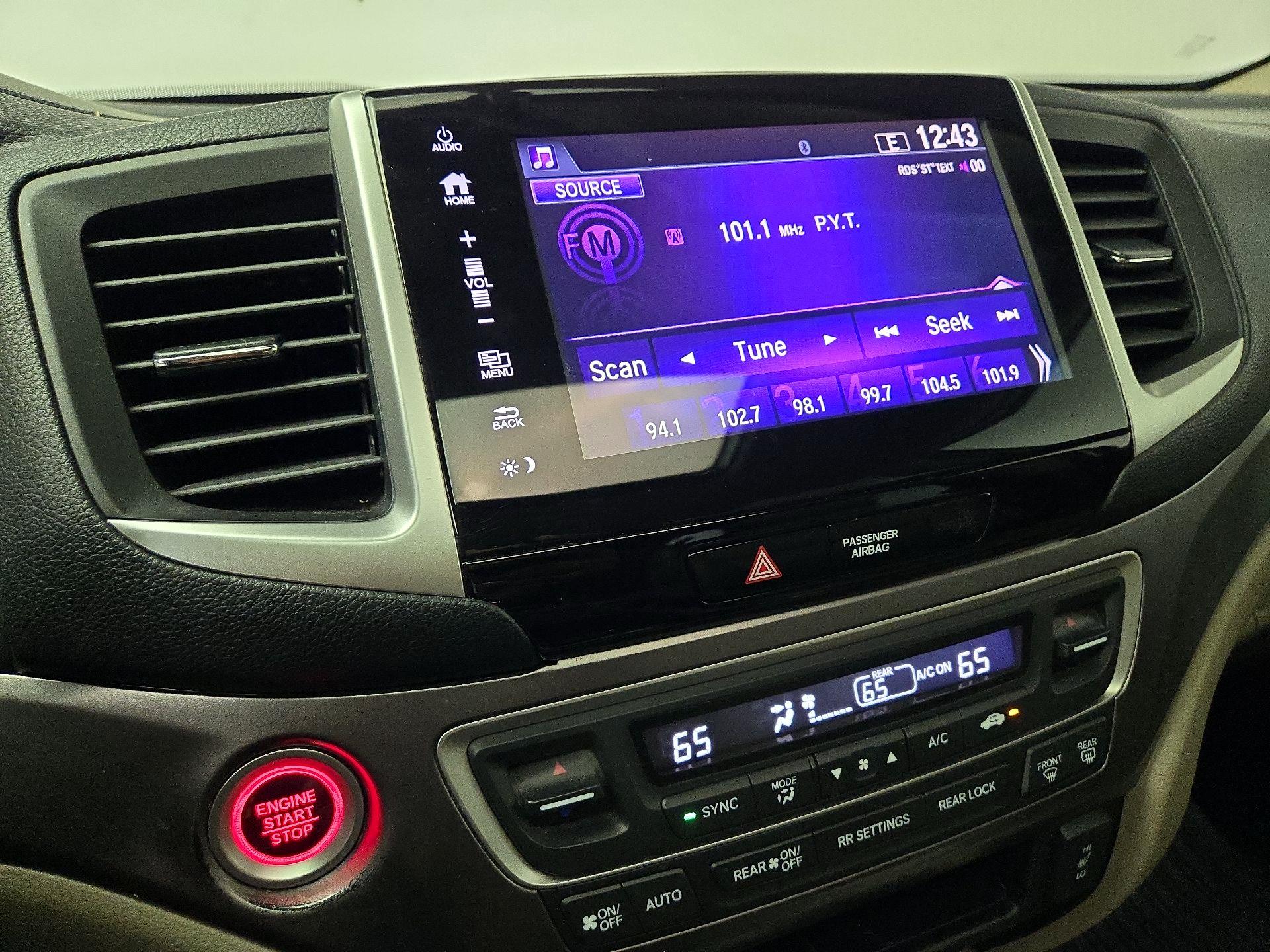 Thumbnail: 2018 Honda Pilot - 15