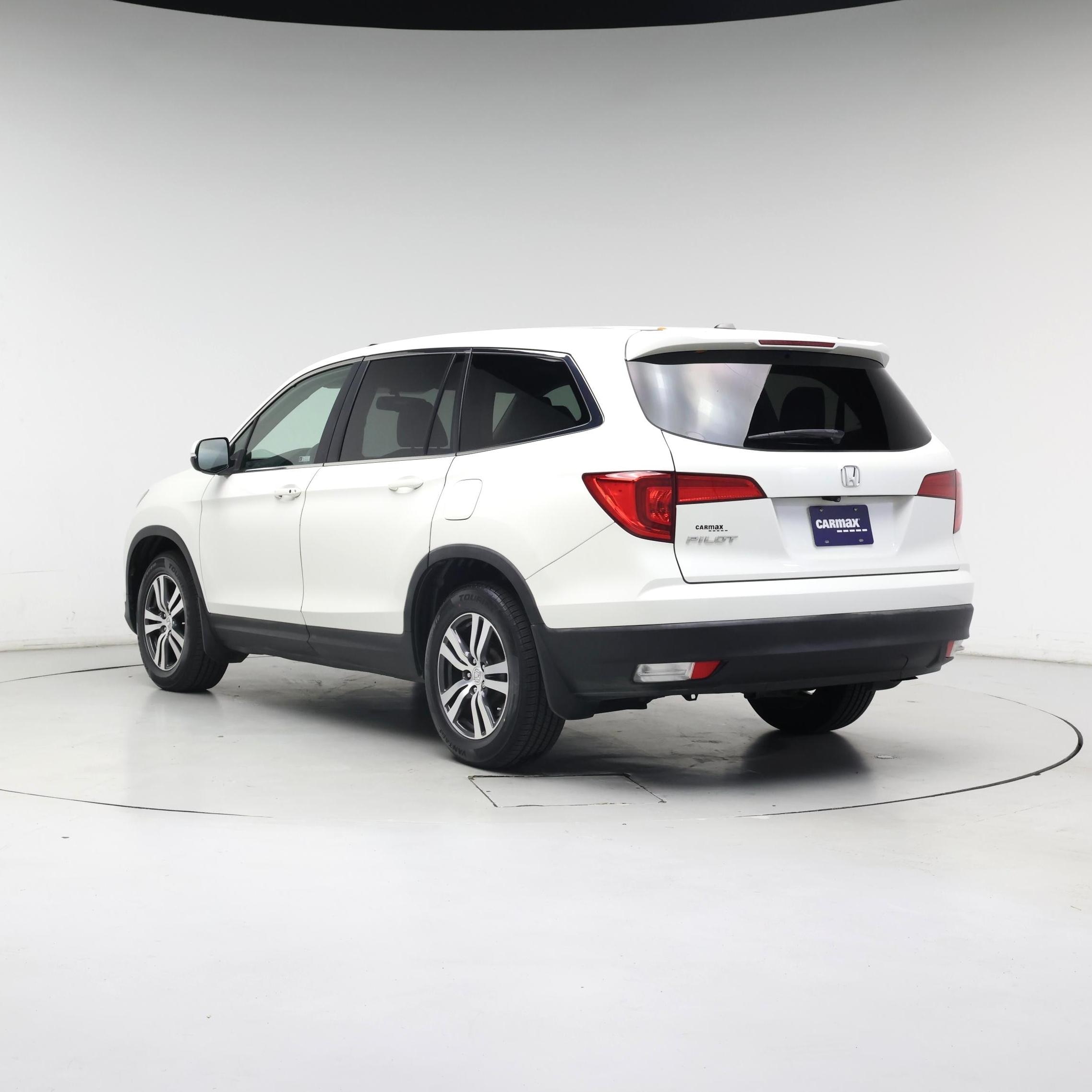 Thumbnail: 2018 Honda Pilot - 2