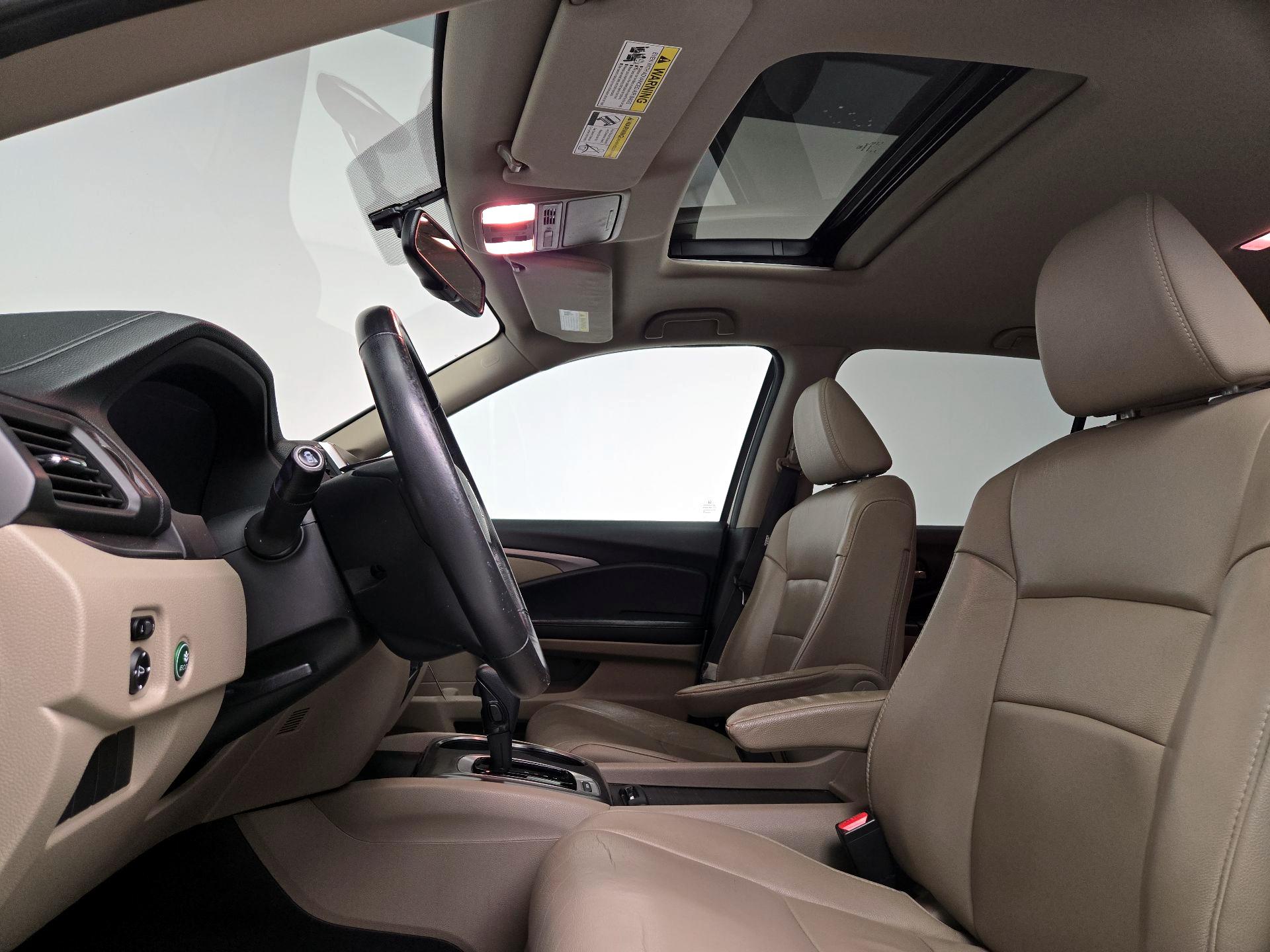 Thumbnail: 2018 Honda Pilot - 19