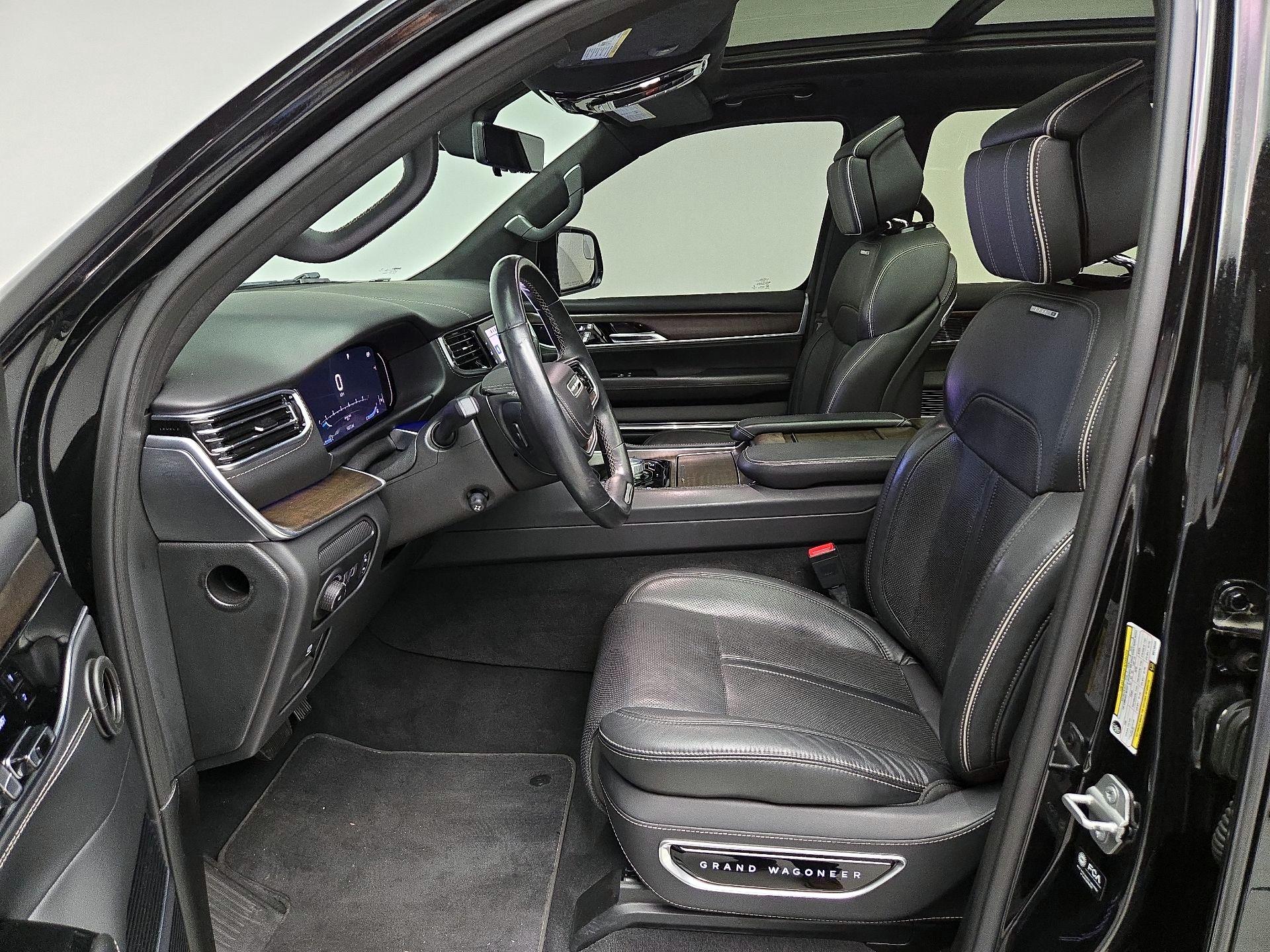 Thumbnail: 2022 Jeep Grand Wagoneer - 11