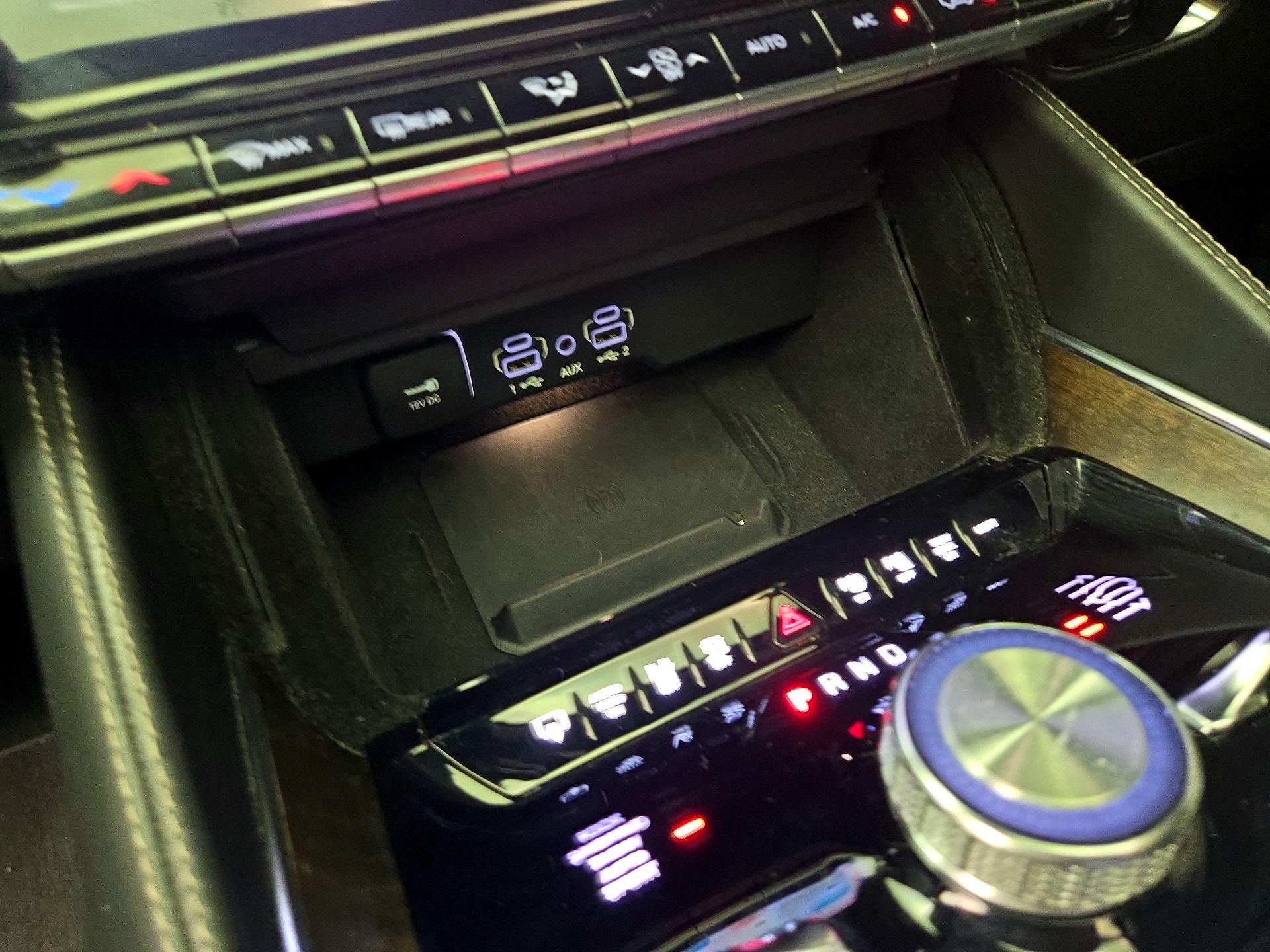 Thumbnail: 2022 Jeep Grand Wagoneer - 19