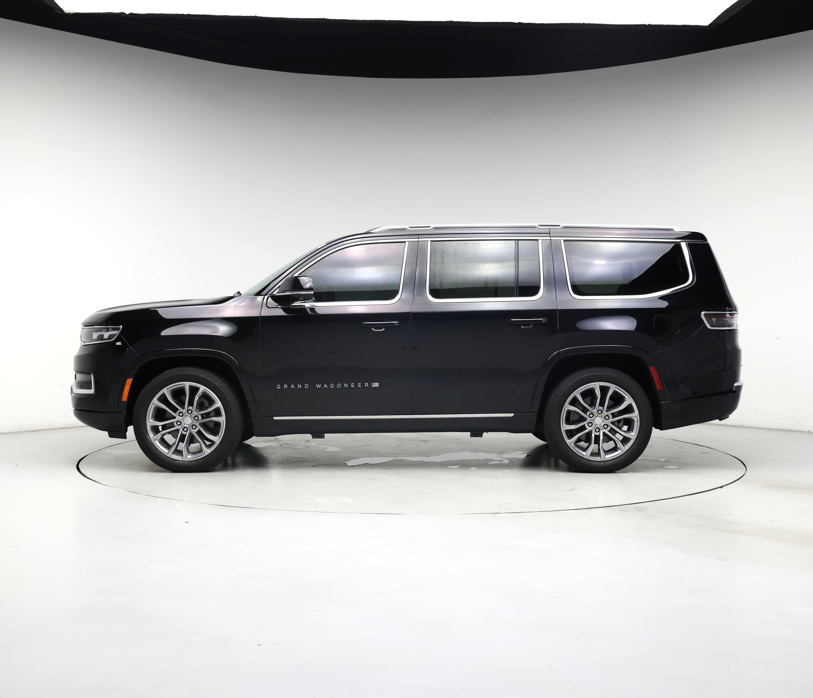 Thumbnail: 2022 Jeep Grand Wagoneer - 3