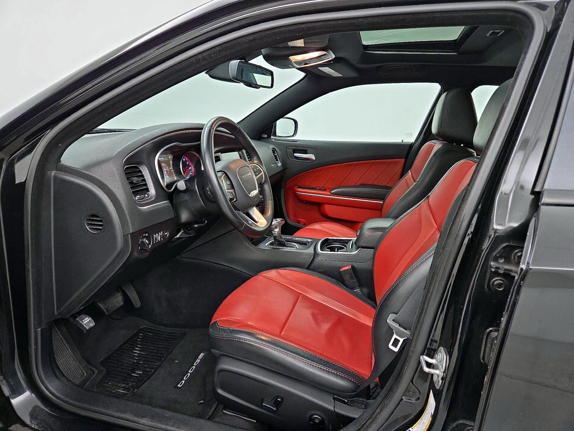 Thumbnail: 2016 Dodge Charger - 11