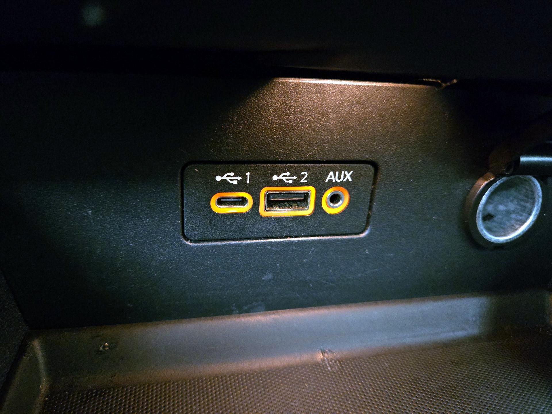 Thumbnail: 2019 Nissan Altima - 19