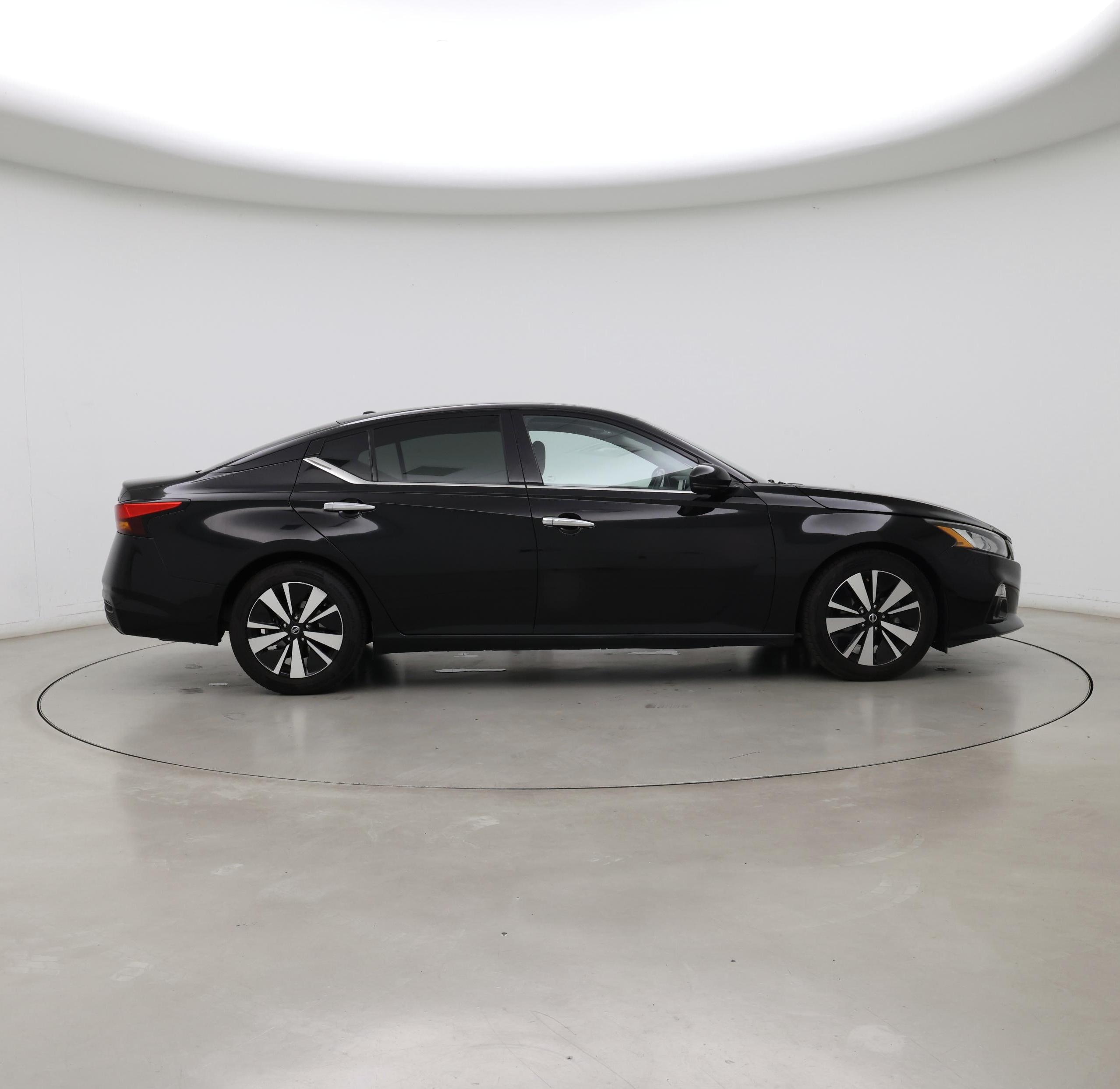Thumbnail: 2019 Nissan Altima - 7