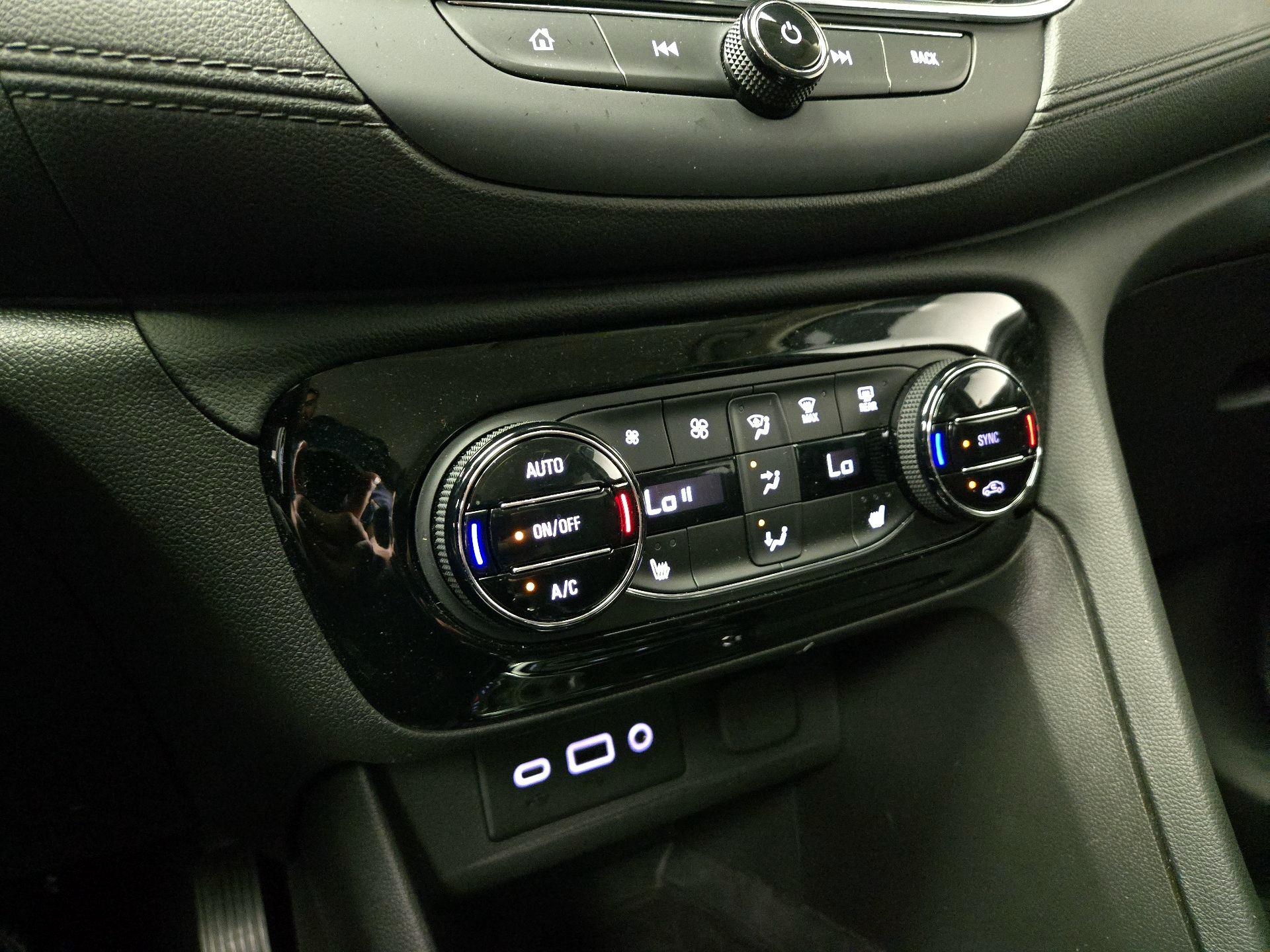 Thumbnail: 2022 Buick Encore GX - 16