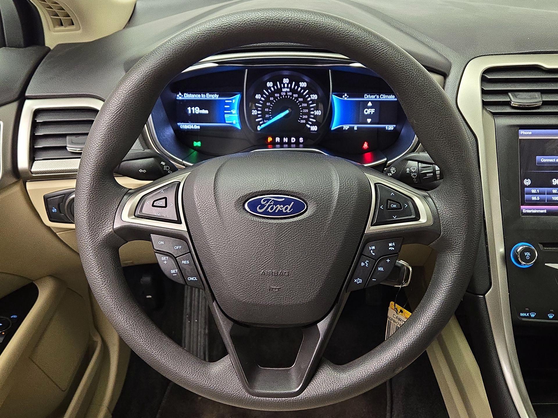 Thumbnail: 2015 Ford Fusion - 10