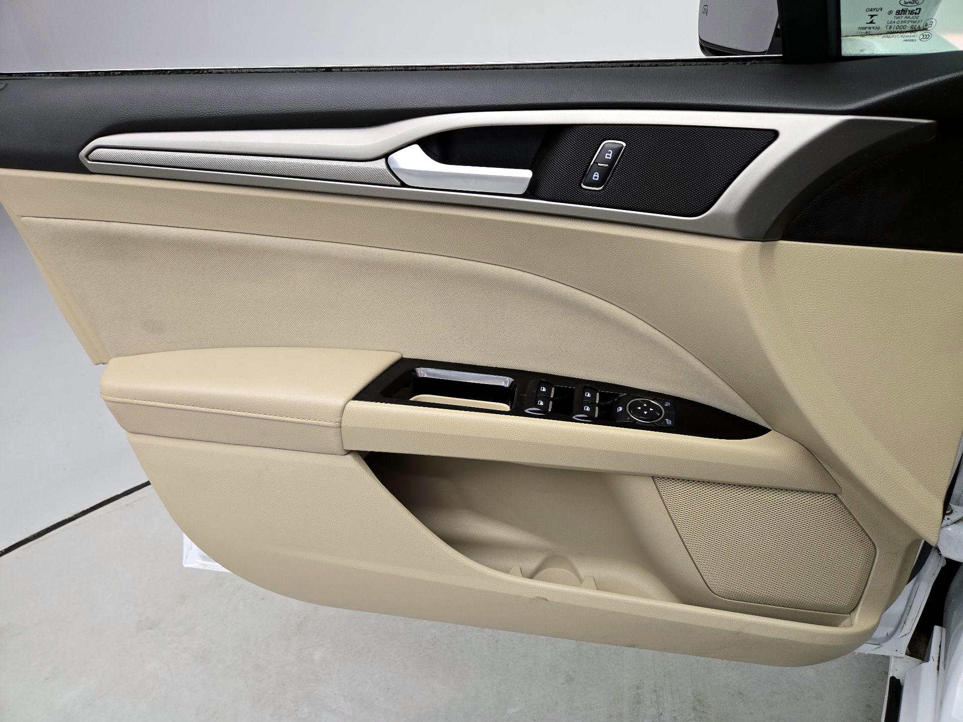 Thumbnail: 2015 Ford Fusion - 12