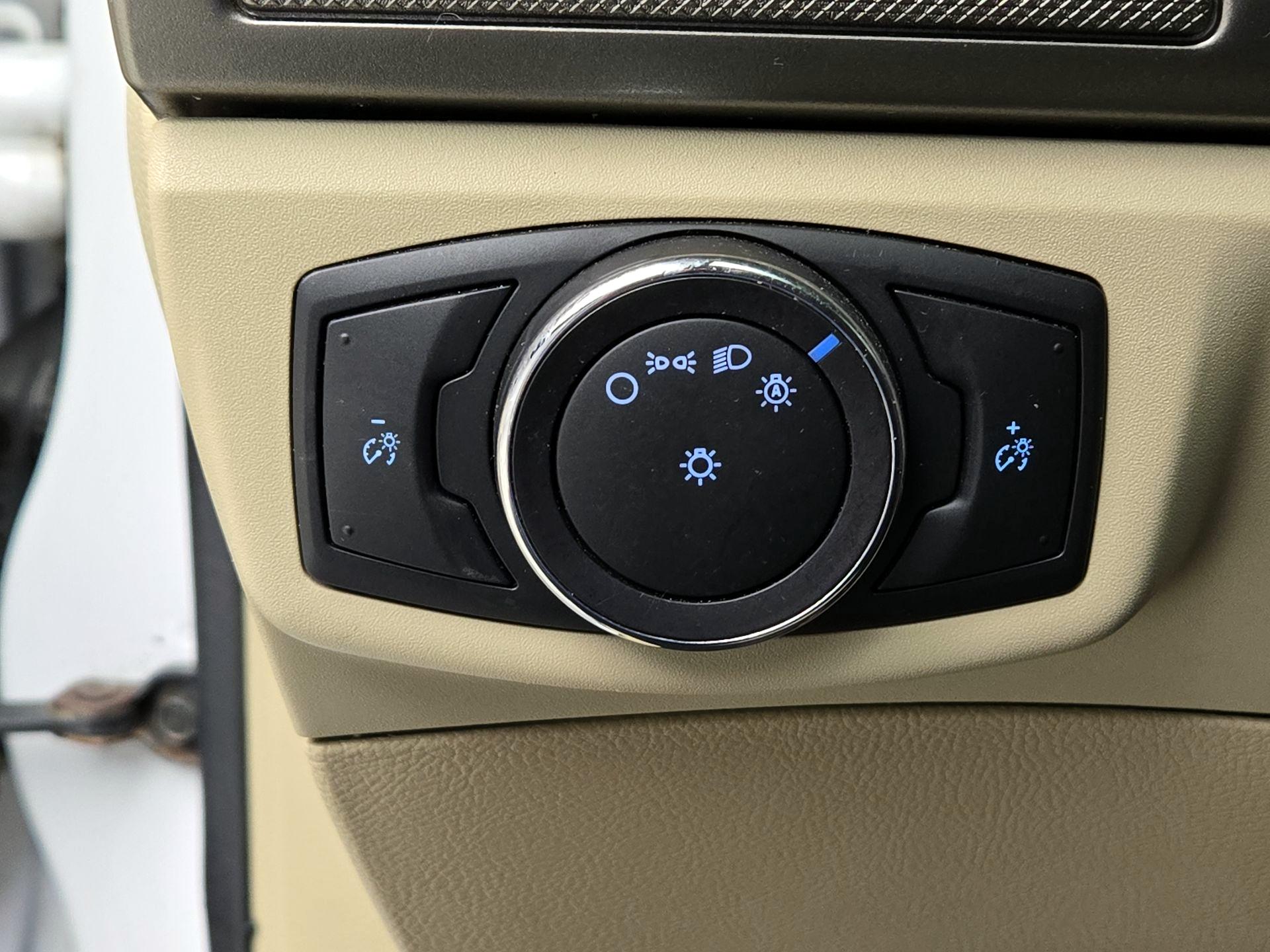 Thumbnail: 2015 Ford Fusion - 13