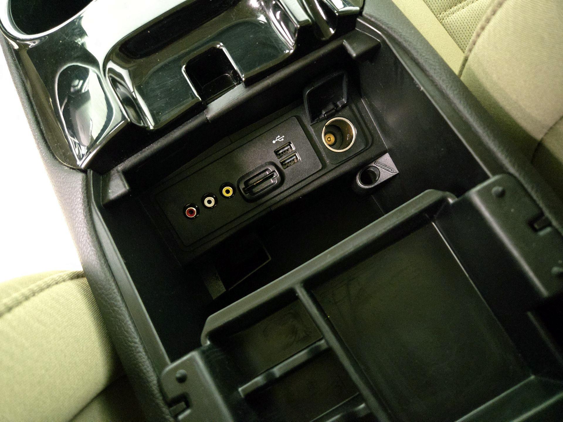 Thumbnail: 2015 Ford Fusion - 18