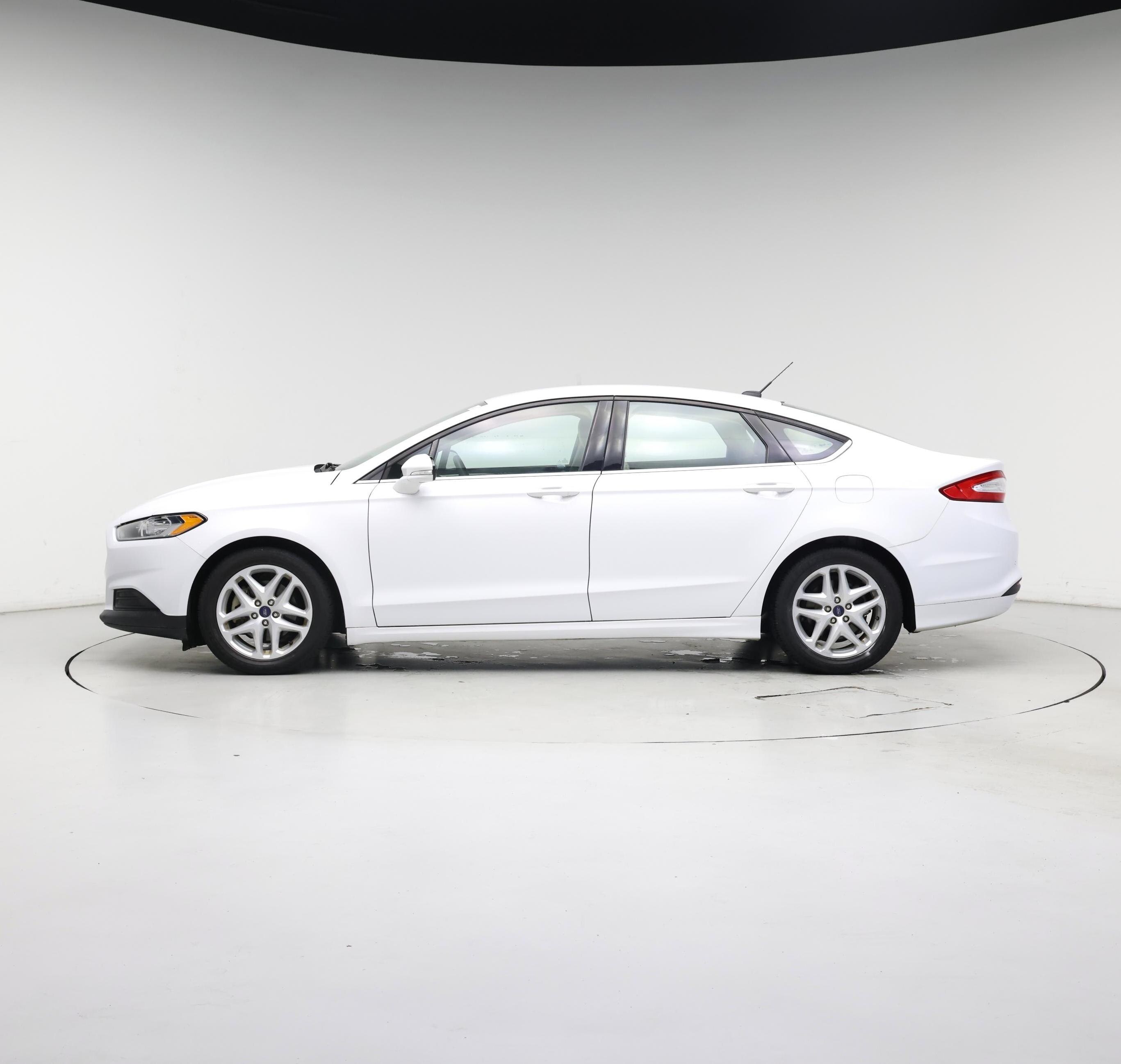 Thumbnail: 2015 Ford Fusion - 3