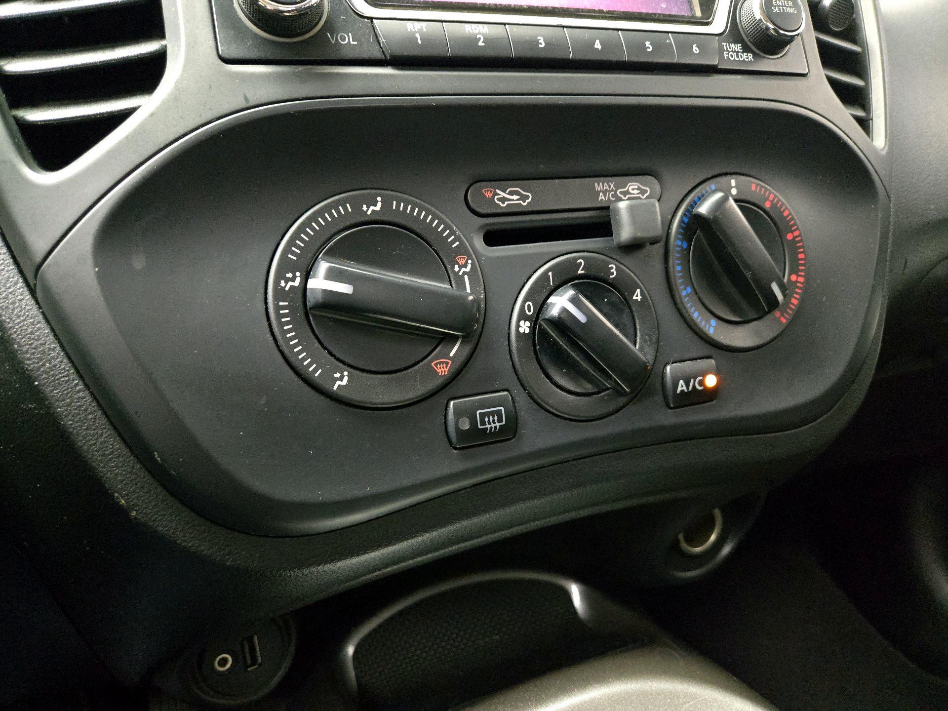 Thumbnail: 2016 Nissan Juke - 16