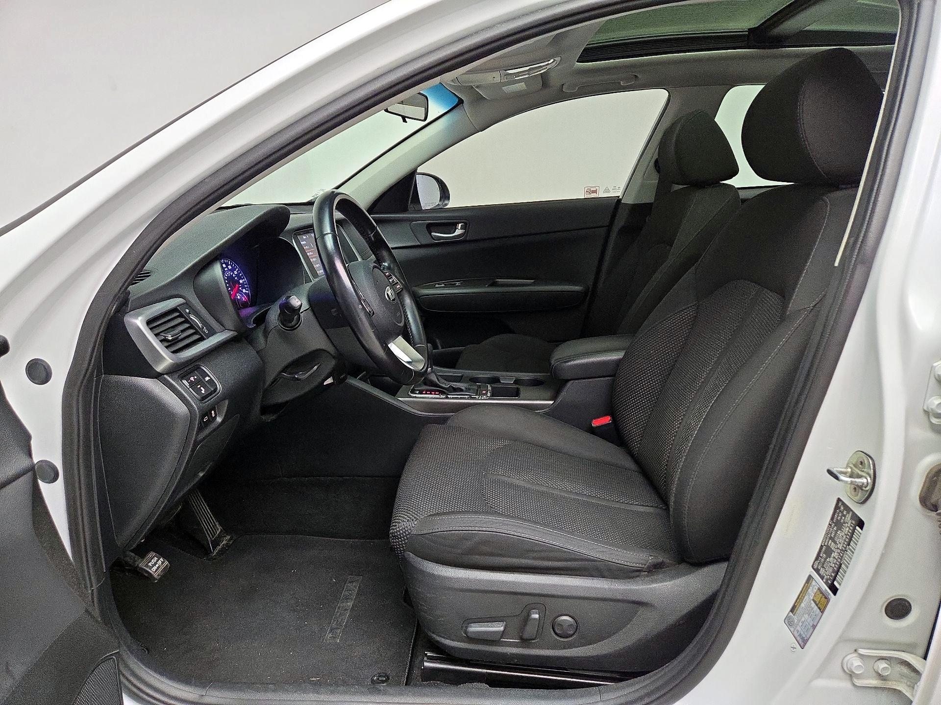 Thumbnail: 2019 Kia Optima - 11