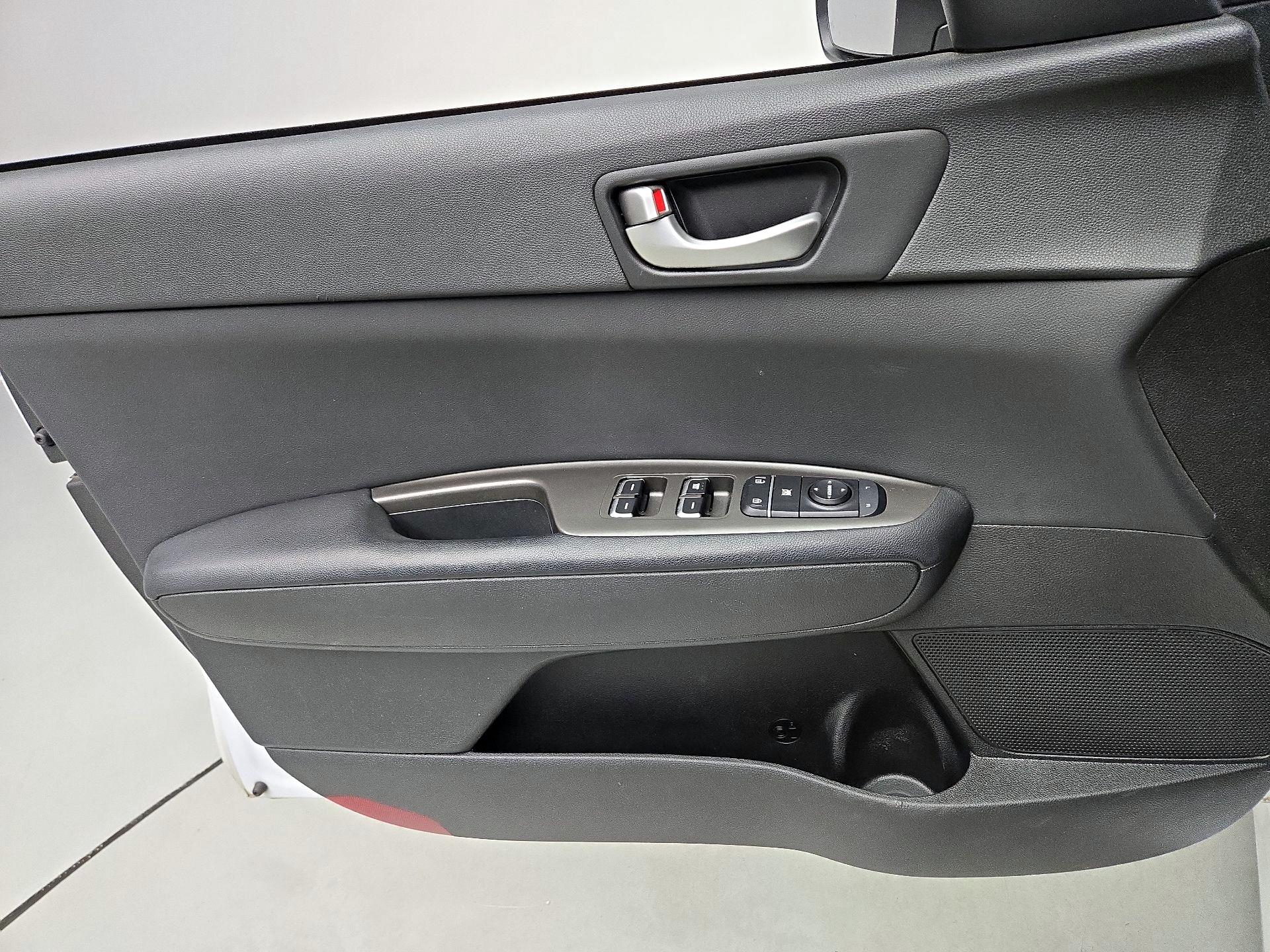 Thumbnail: 2019 Kia Optima - 12