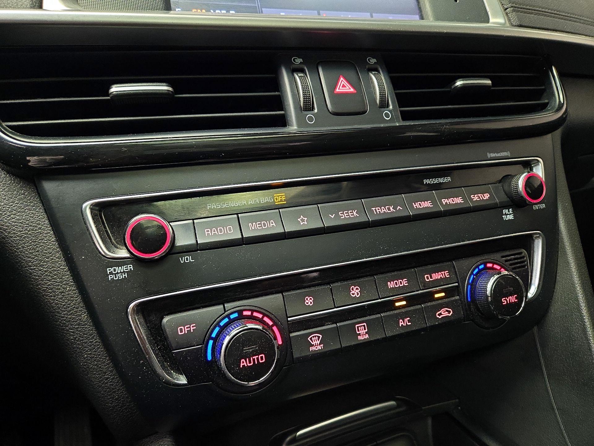 Thumbnail: 2019 Kia Optima - 16