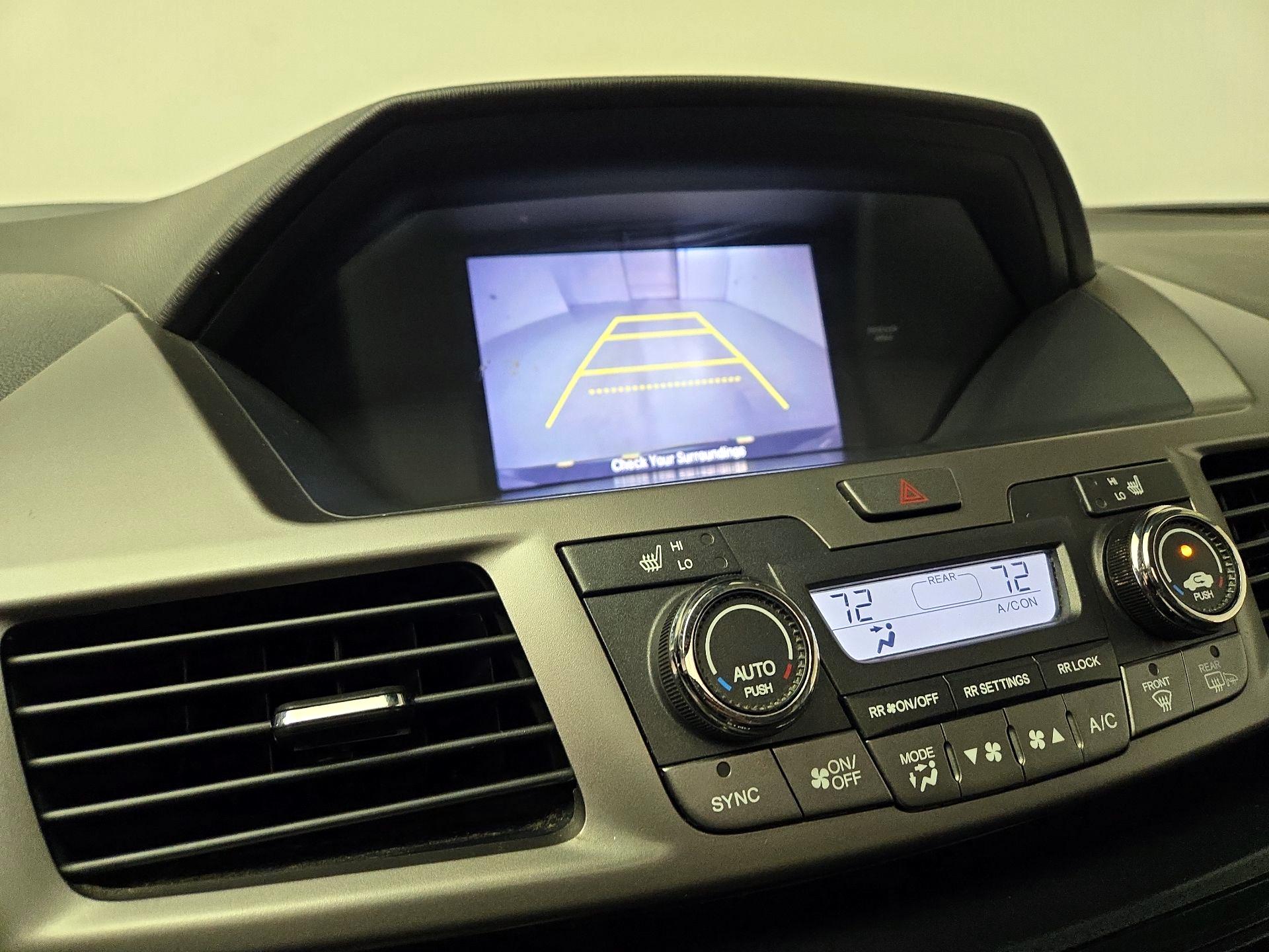 Thumbnail: 2016 Honda Odyssey - 14