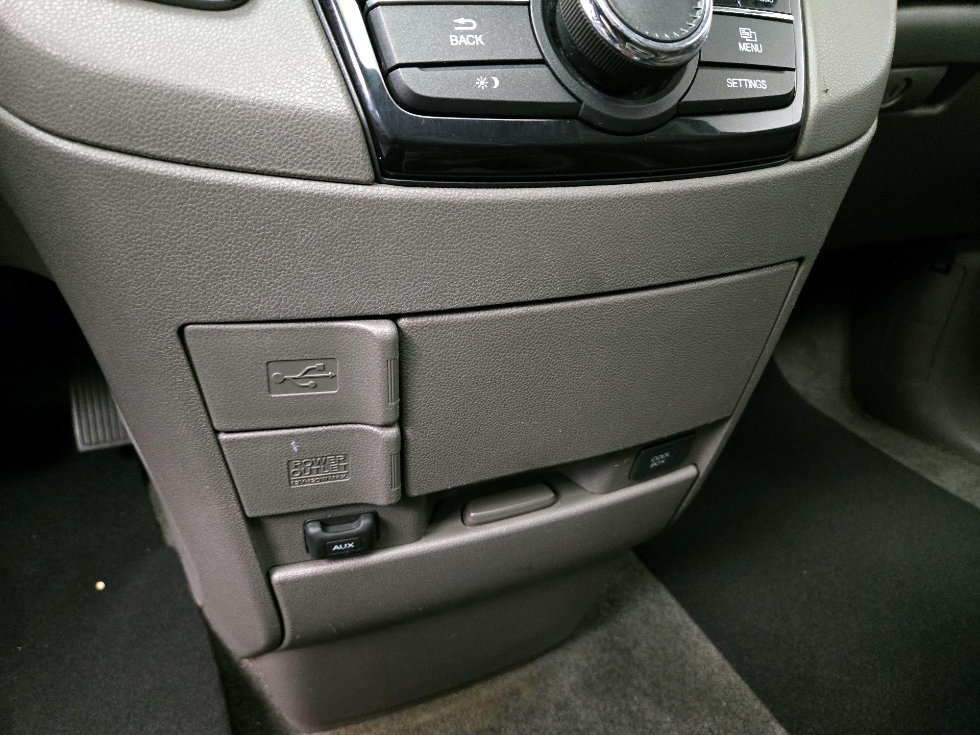 Thumbnail: 2016 Honda Odyssey - 18