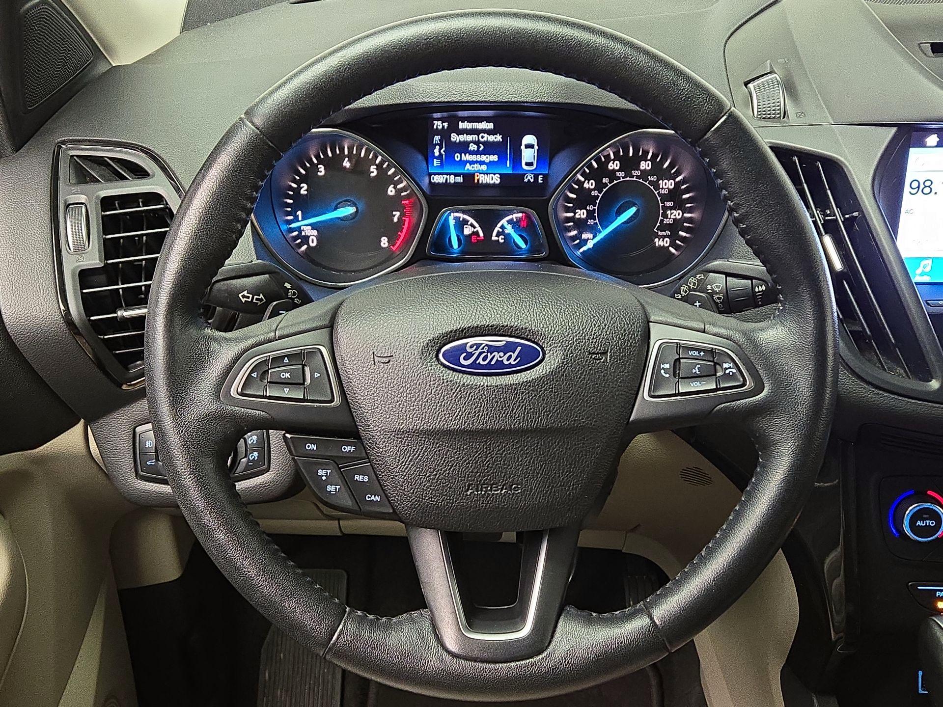 Thumbnail: 2017 Ford Escape - 10