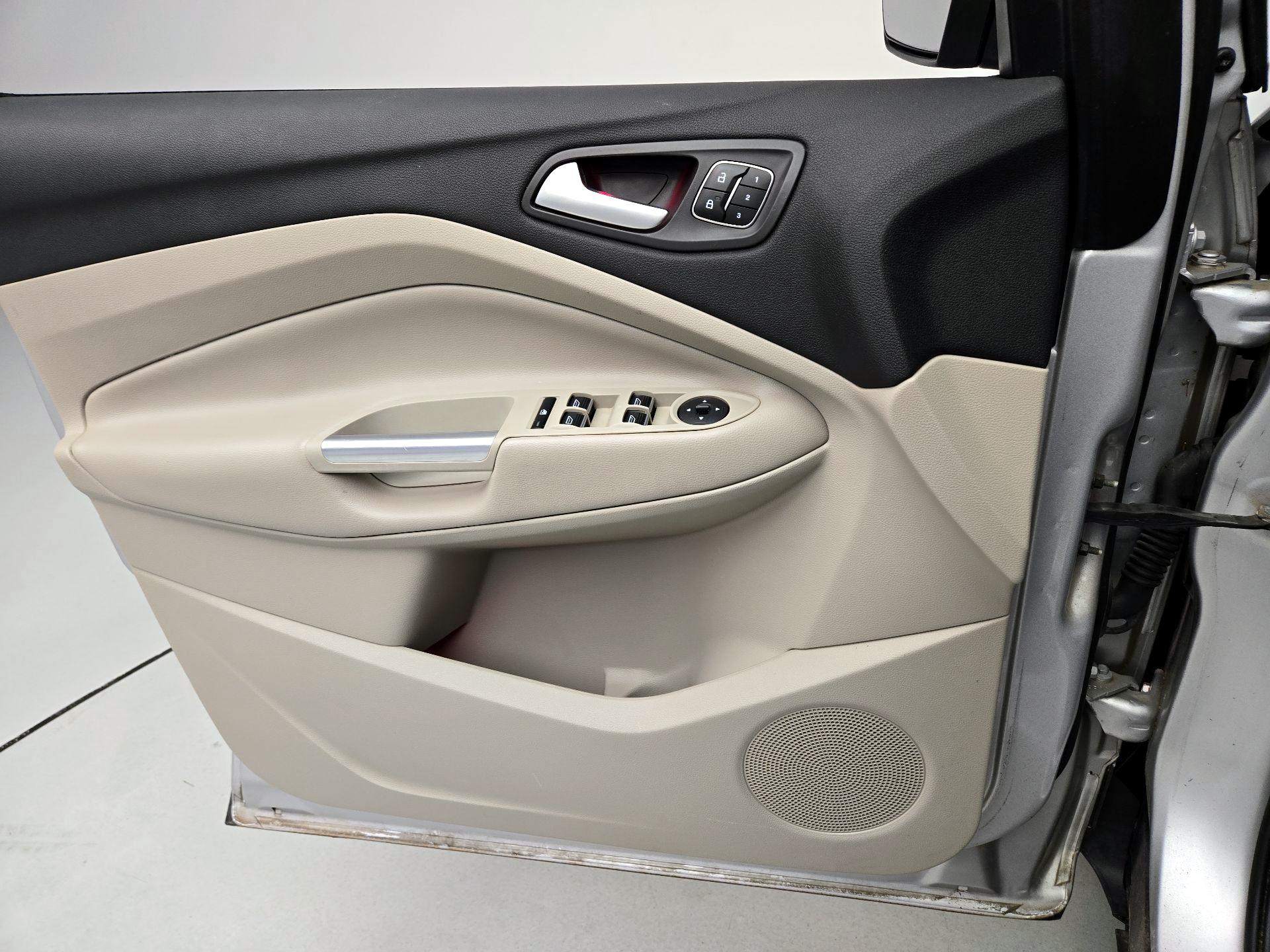 Thumbnail: 2017 Ford Escape - 12