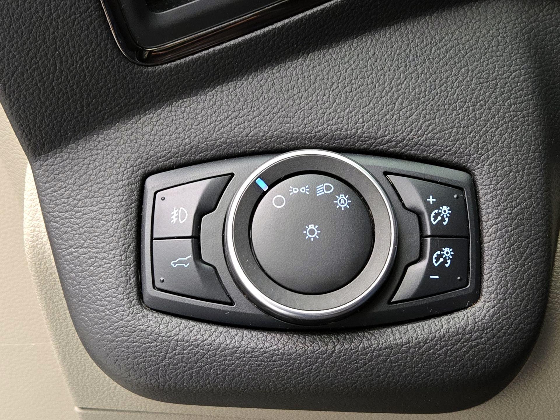 Thumbnail: 2017 Ford Escape - 13