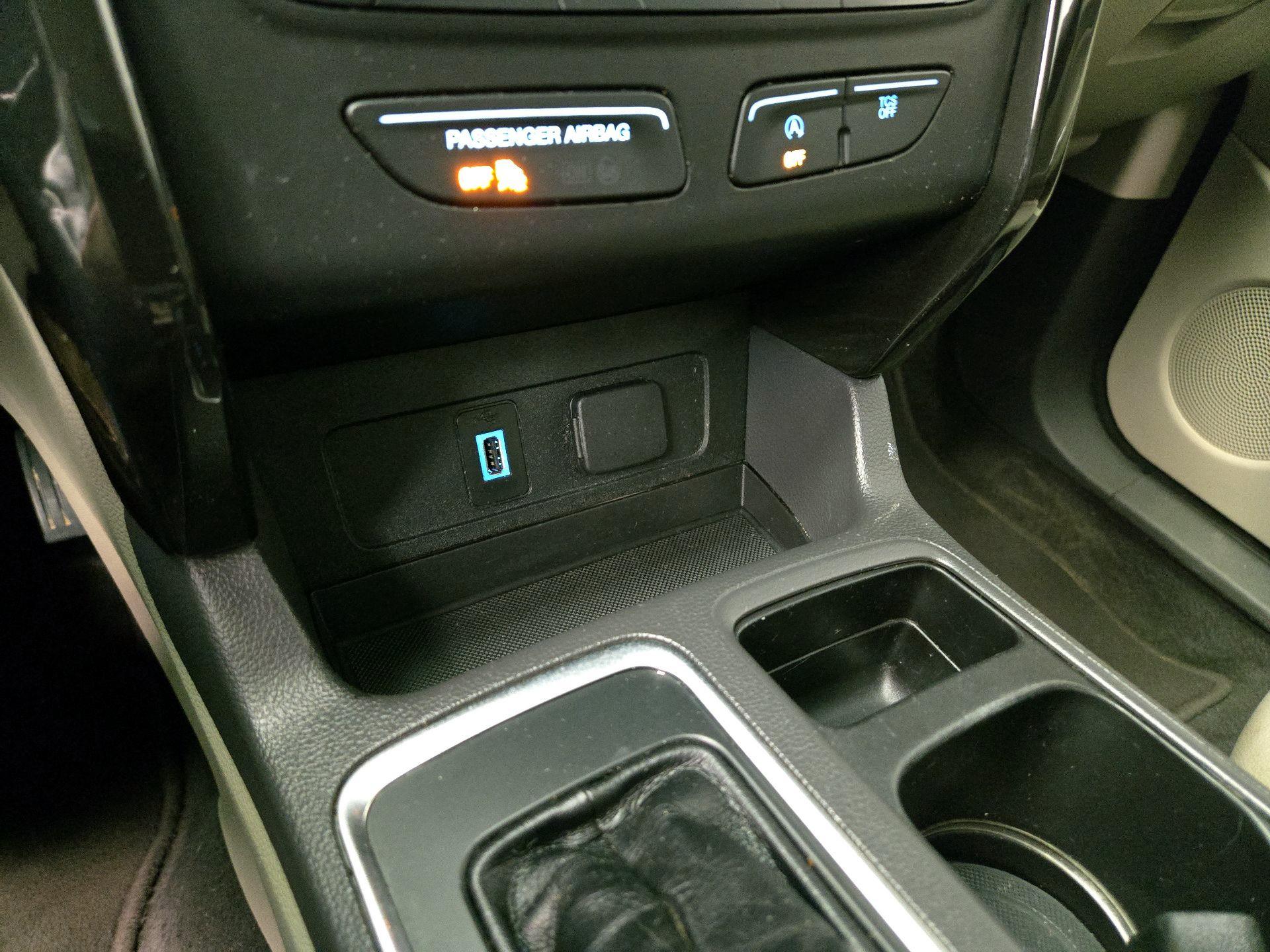 Thumbnail: 2017 Ford Escape - 18