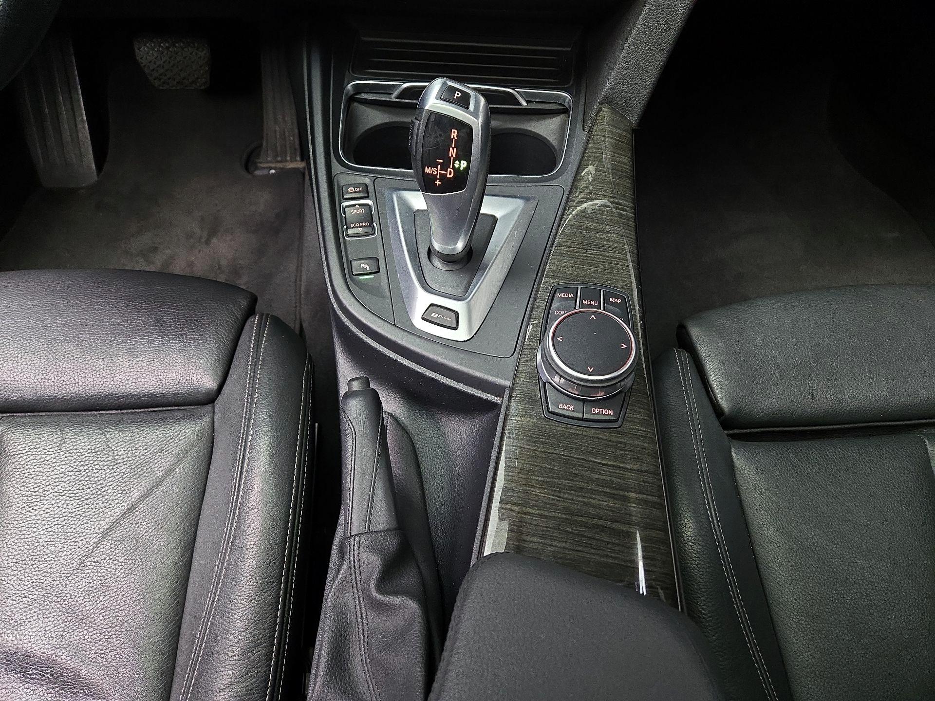 Thumbnail: 2018 BMW 3 Series - 18