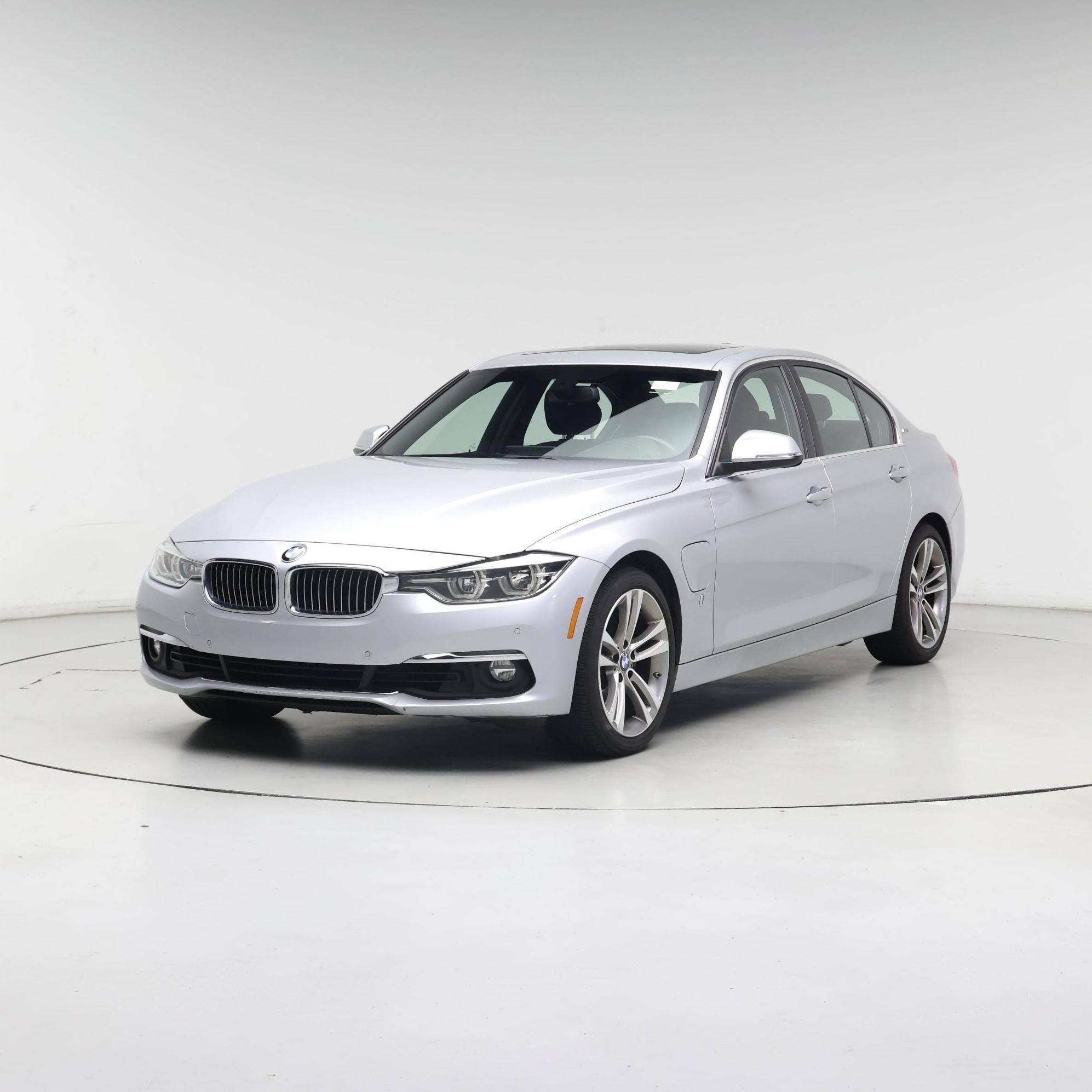 Thumbnail: 2018 BMW 3 Series - 4