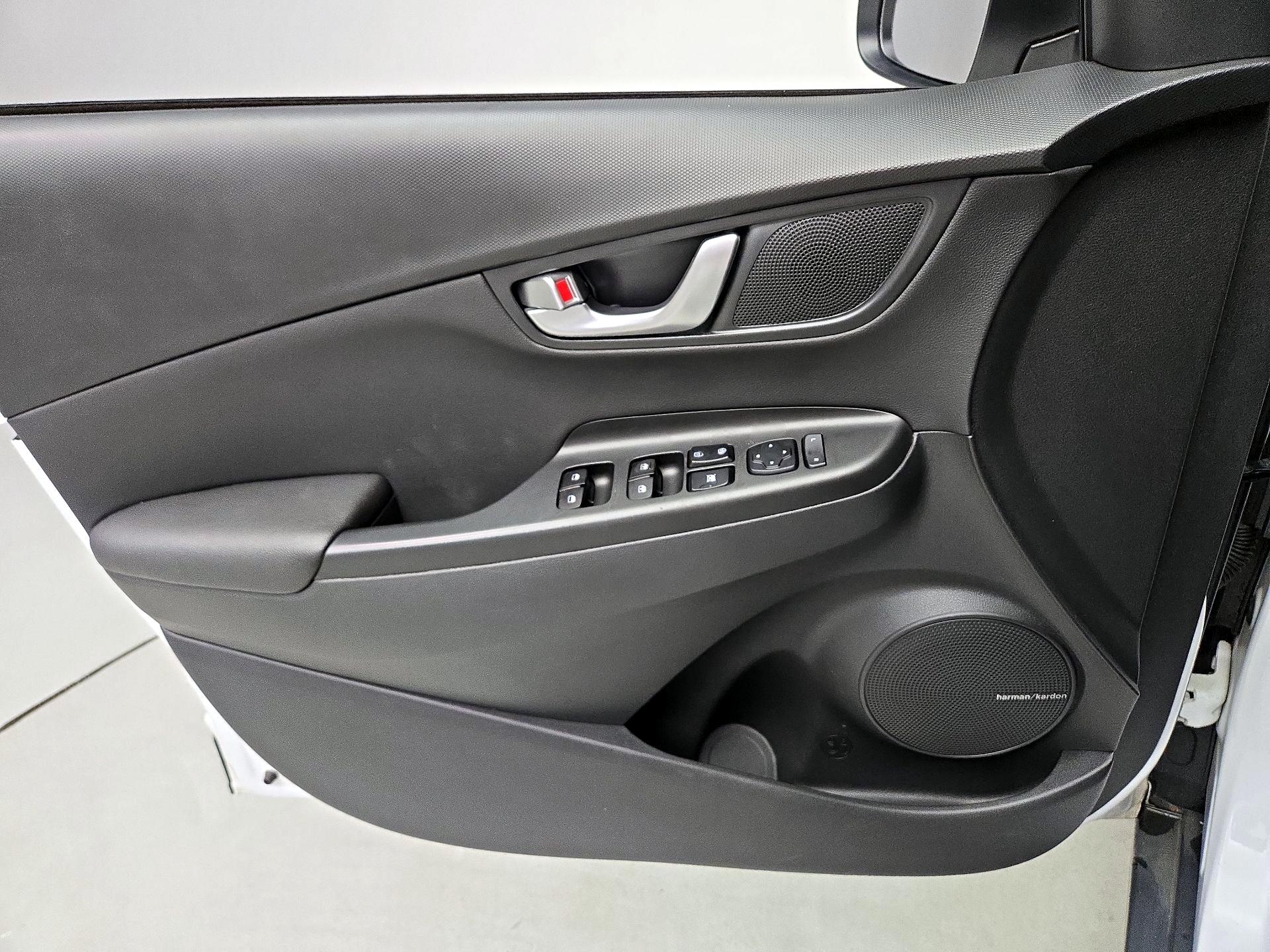 Thumbnail: 2022 Hyundai Kona - 12