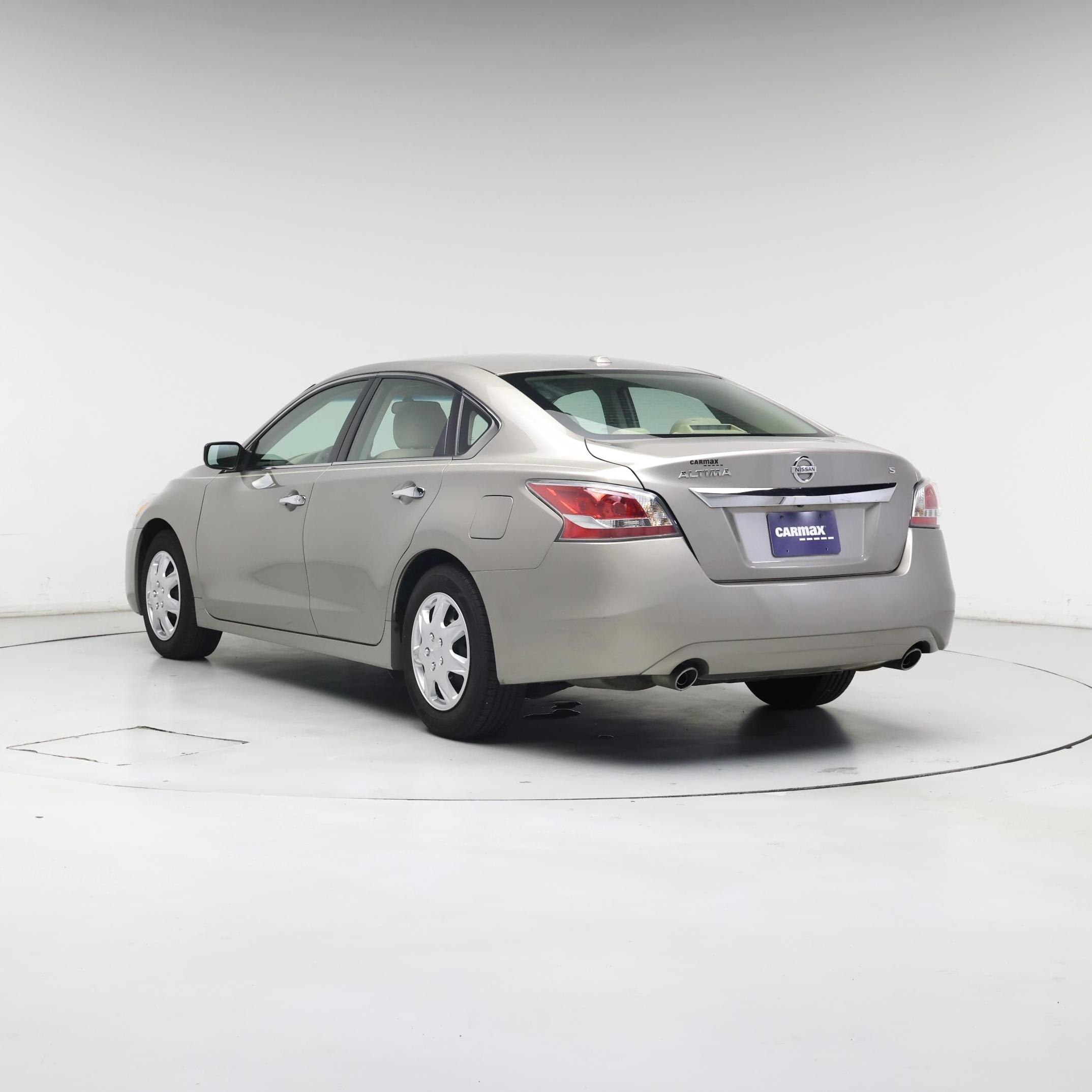 Thumbnail: 2015 Nissan Altima - 2